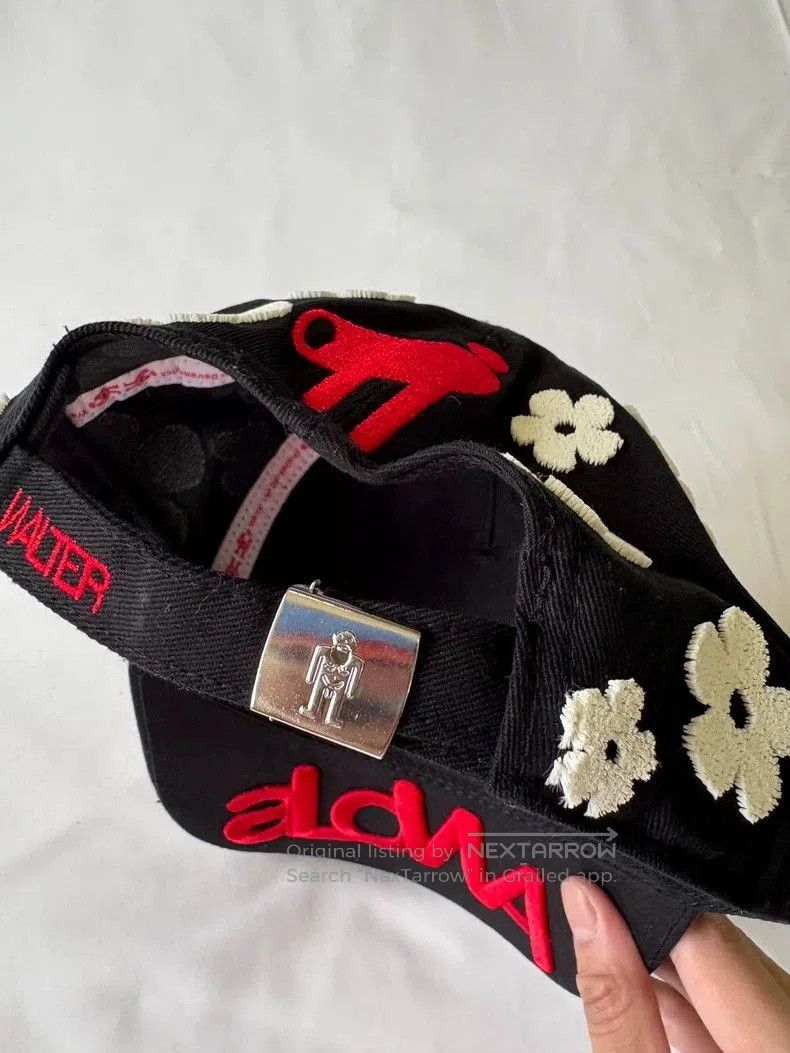 Walter Van Beirendonck Walter Van Beirendonck Floral Embroidered Black Cap. Size ONE SIZE - 7 Thumbnail