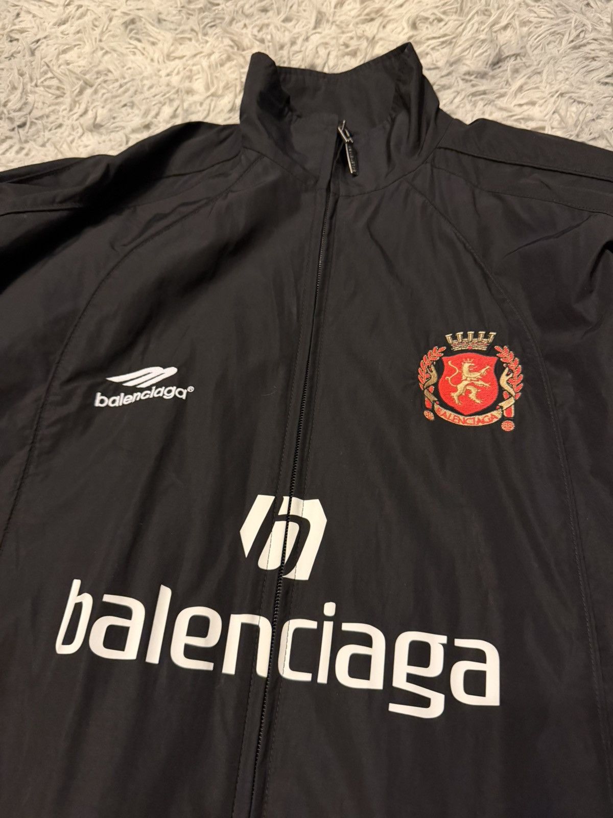 Balenciaga ManUnited football jacket Size US M / EU 48-50 / 2 - 2 Thumbnail