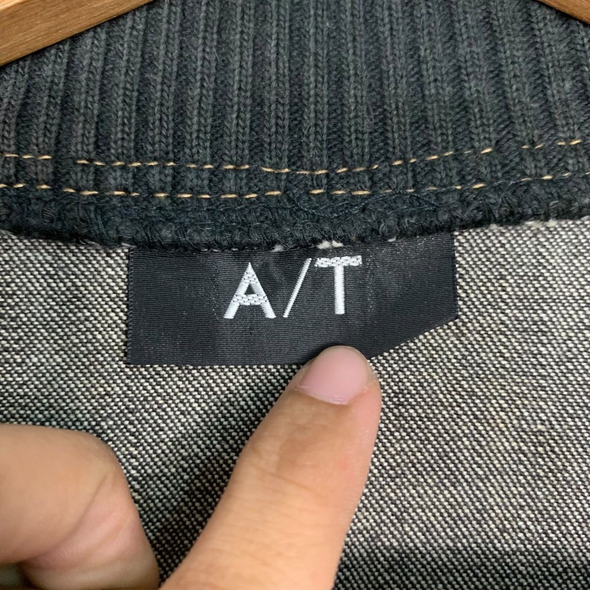 Japanese Brand A/T Atsuro Tayama Trucker Hybrid Denim Jacket #2699-C121 Size S / US 4 / IT 40 - 15 Thumbnail