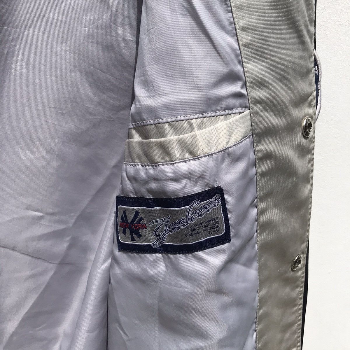 MLB Vintage New York Yankees MLB Varsity Jacket WWS Size US L / EU 52-54 / 3 - 22 Thumbnail