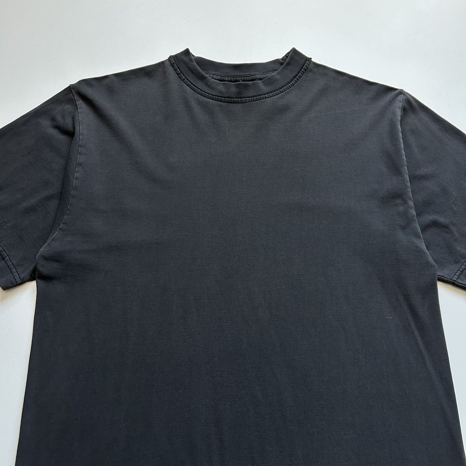 Hanes Vintage 90s Sun Faded Black Blank T-Shirt Small Relaxed Rare Size US S / EU 44-46 / 1 - 2 Thumbnail