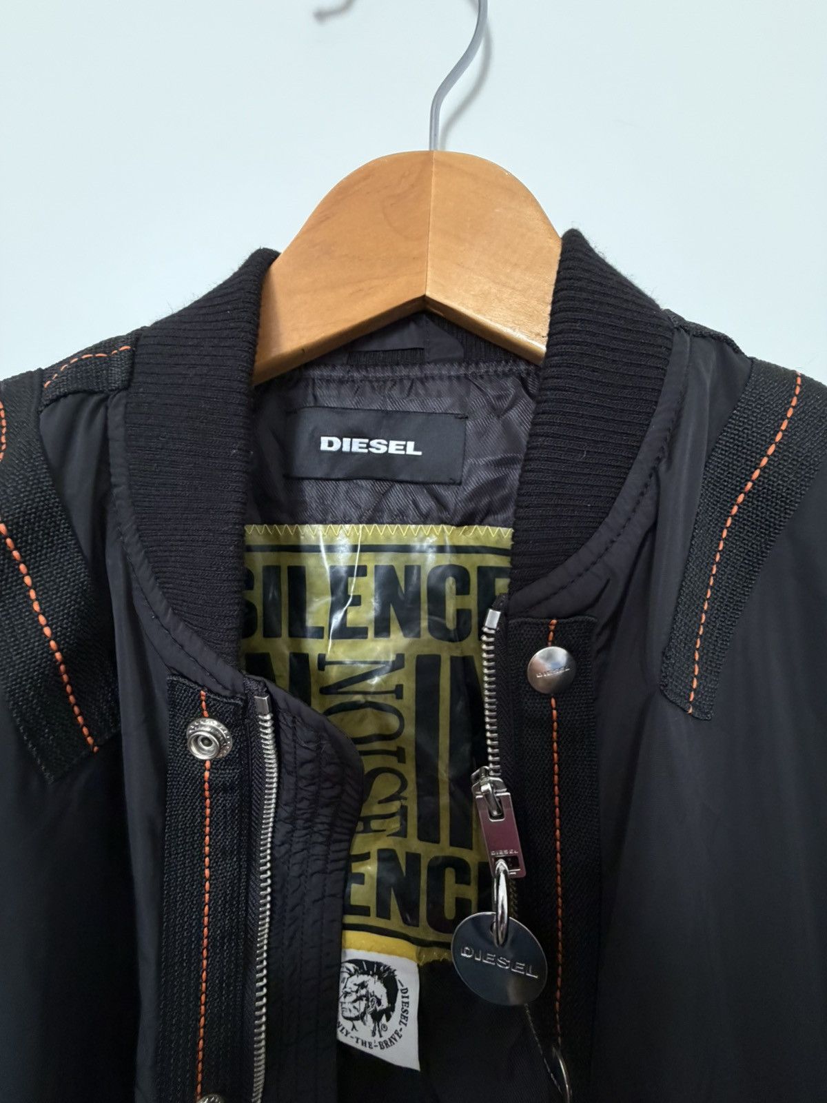Diesel Diesel J-Shark Bomber Jacket Black Techwear Y2K Size US S / EU 44-46 / 1 - 11 Thumbnail