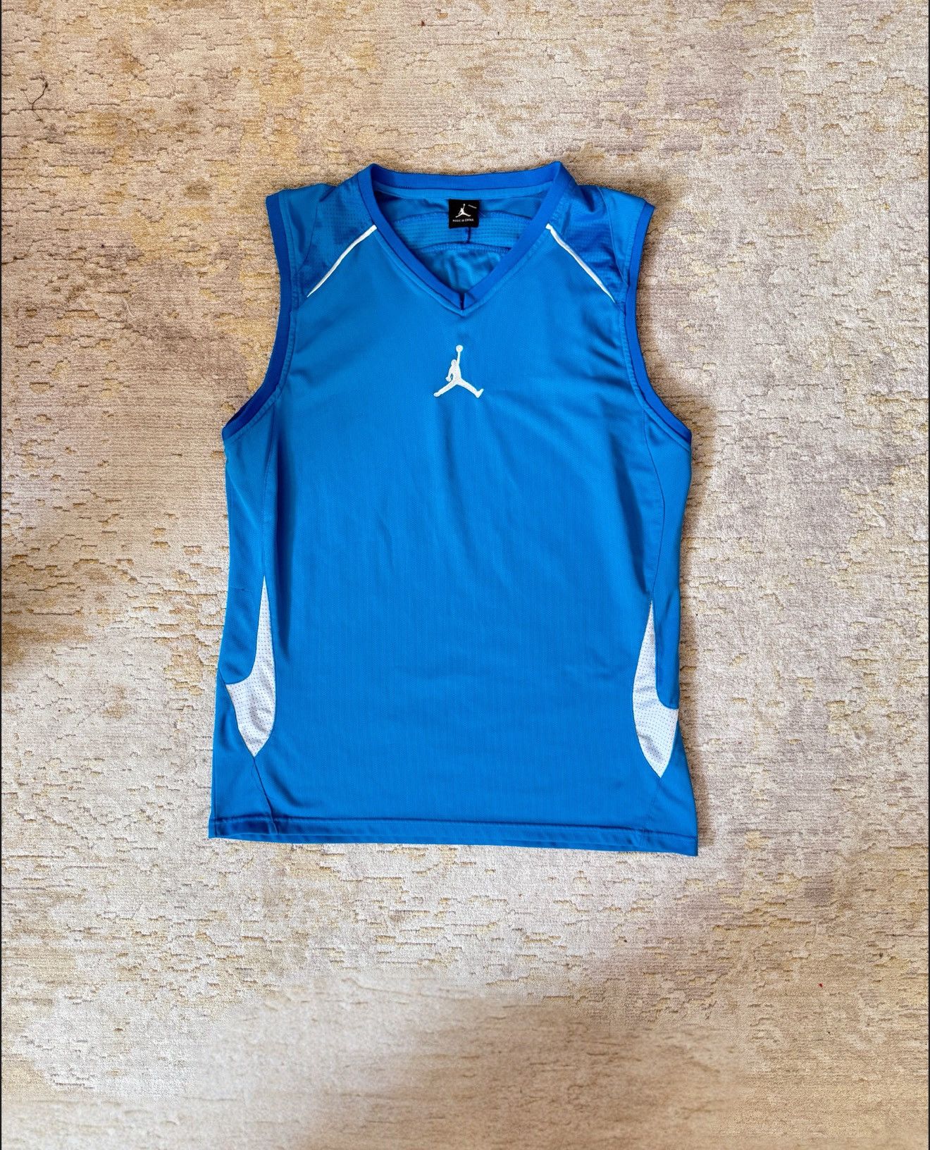 Jordan Brand Air Jordan Baggy Baby Blue 2010s Basketball Jersey Size US L / EU 52-54 / 3 - 1 Thumbnail