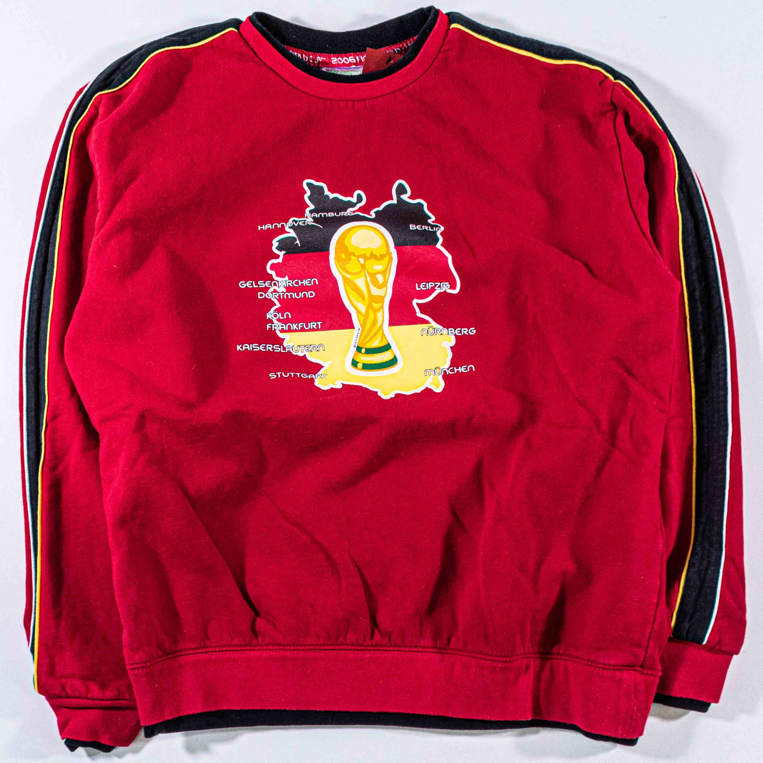 Vintage VTG 2006 FIFA World Cup Germany Sweatshirt Crewneck Soccer Size US XL / EU 56 / 4 - 1 Thumbnail