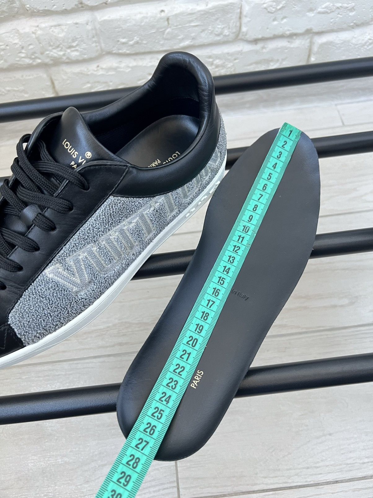 Louis Vuitton Louis Vuitton Black Leather Terry Logo Low Top Sneakers Size US 7 / EU 40 - 14 Thumbnail