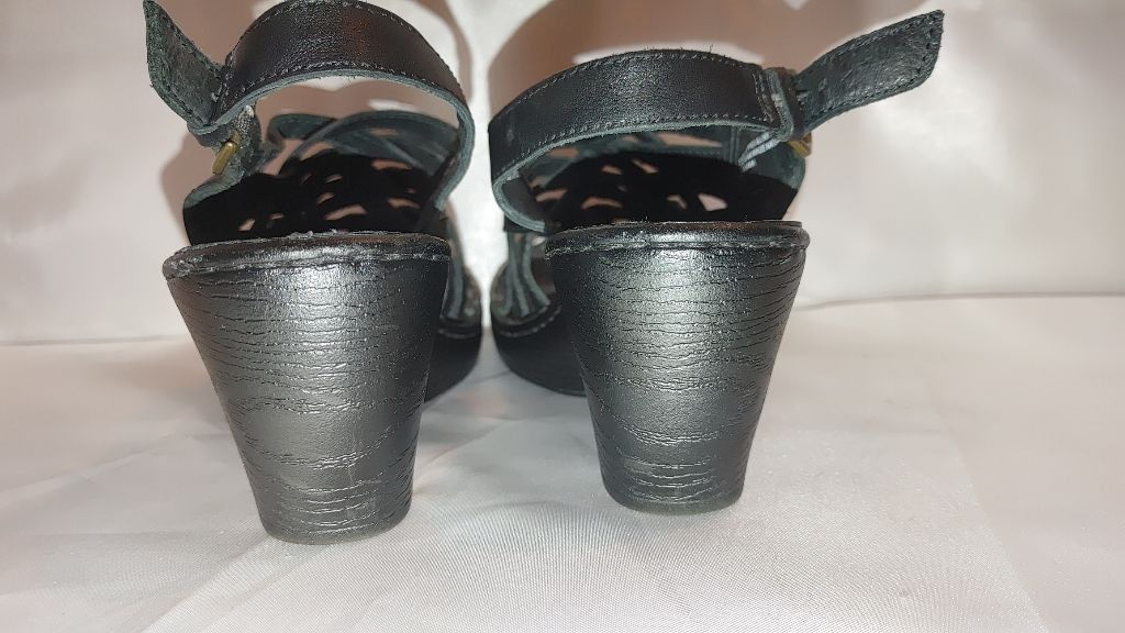 Born Born Leather Strappy Sandals Size 8 Size US 8 / IT 38 - 8 Thumbnail
