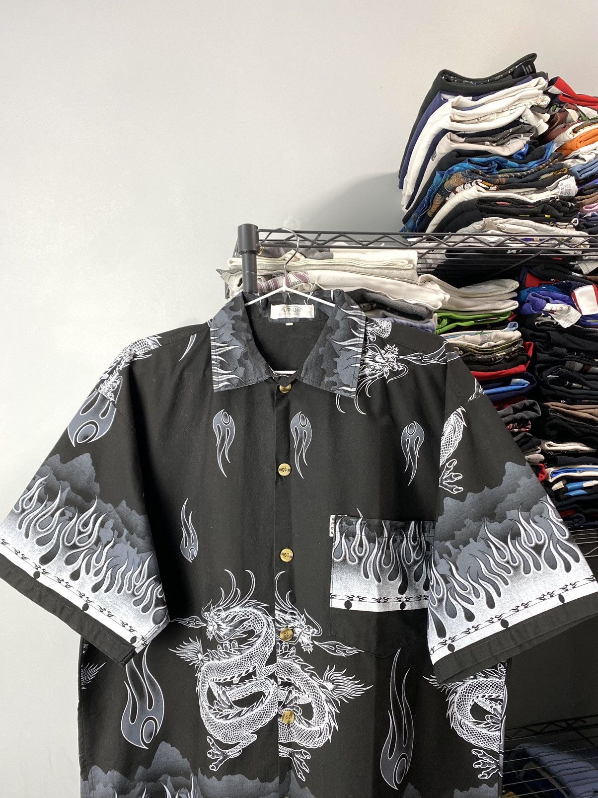 Vintage Vintage 1990’s Surf Design Dragon Shirt Y2K Abstract Art Size US XL / EU 56 / 4 - 2 Thumbnail