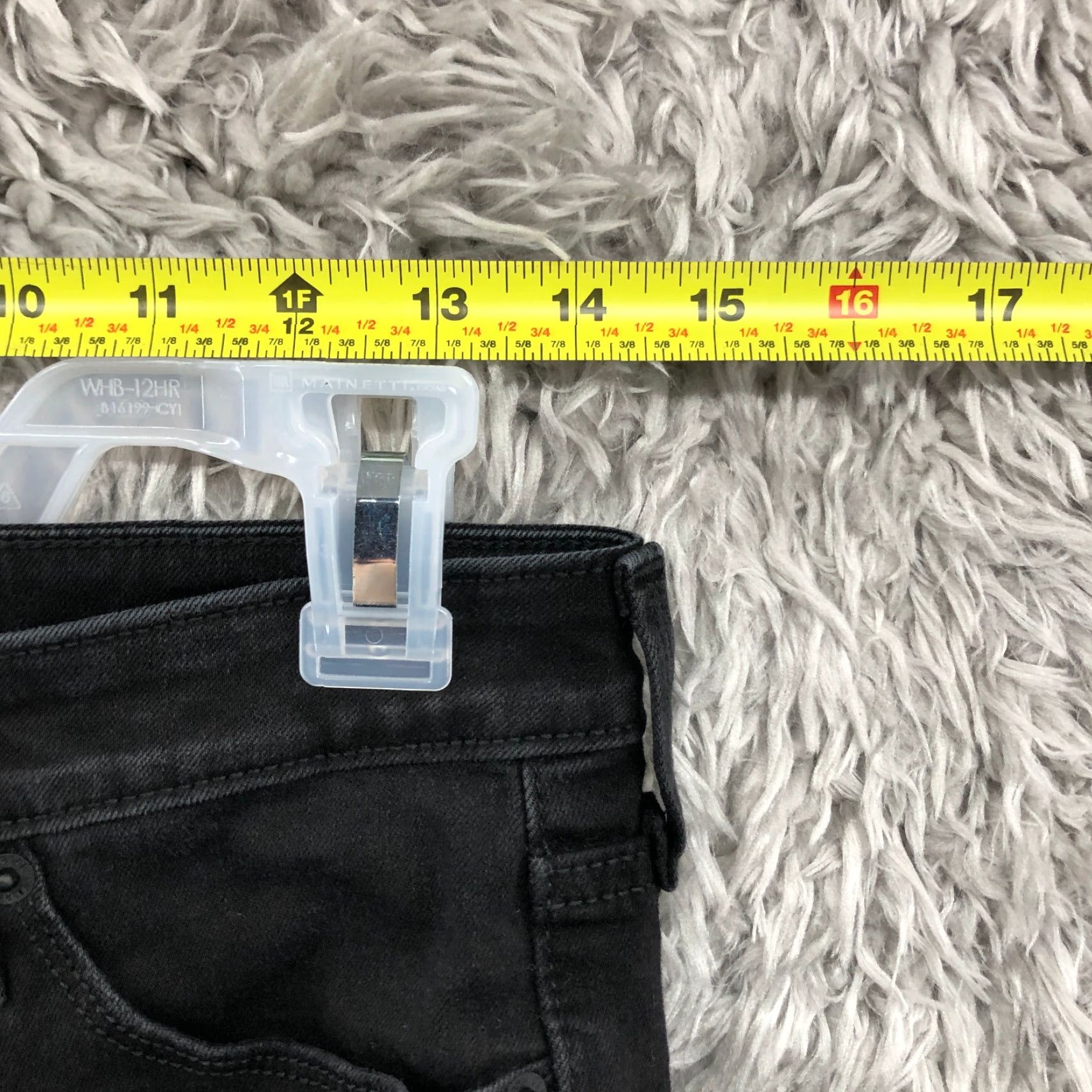 Vintage Universal Thread Skinny Jeans Size 4/27 Womens Mid Rise Dark Wash Black Denim Skinny Jeans Women's Black Denim Modern Classic 27" Waist 28" Inseam Size 27" / US 4 / IT 40 - 2 Thumbnail