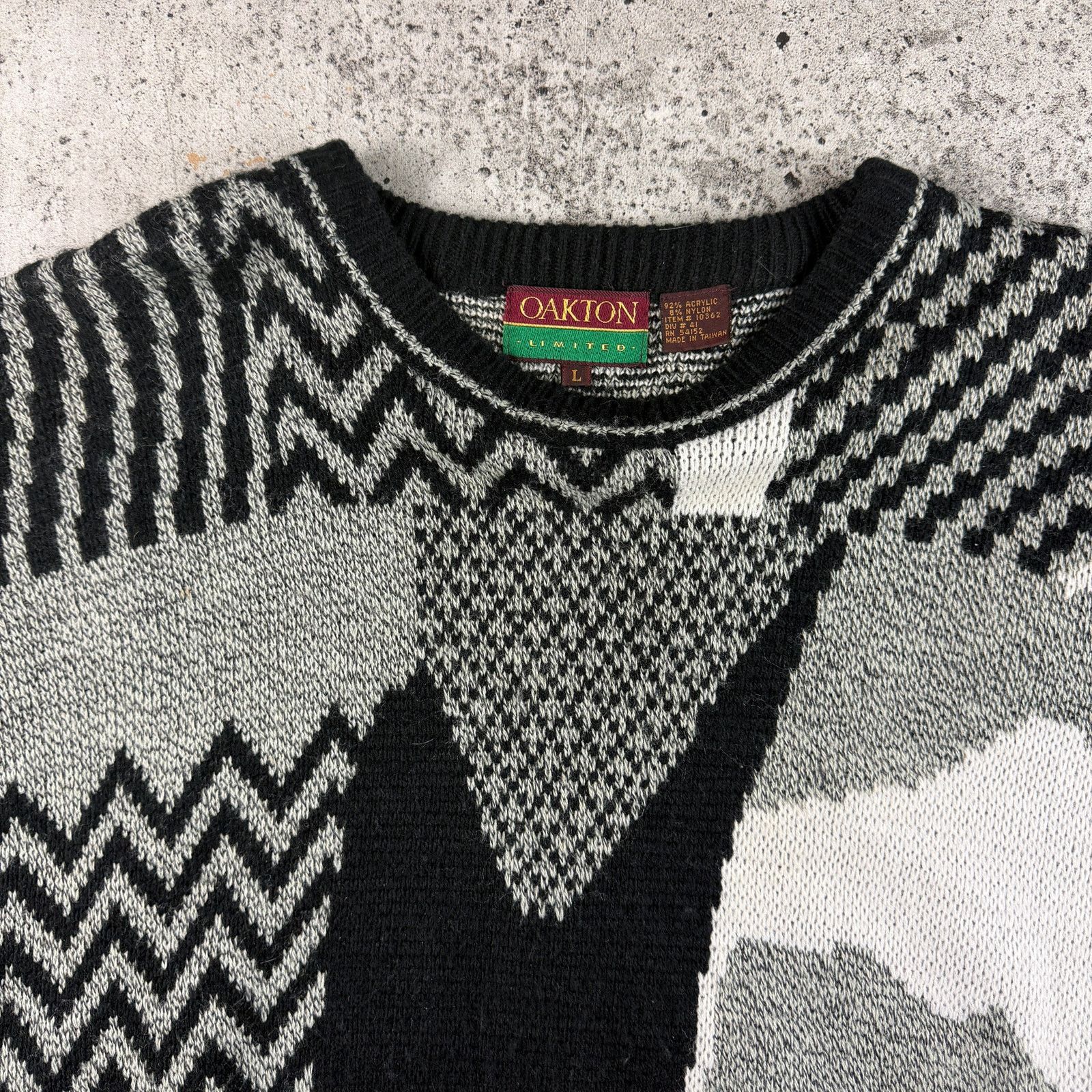 Oakton Limited Vintage Preppy Sweater Size Large Black & White Pattern Size US L / EU 52-54 / 3 - 2 Thumbnail