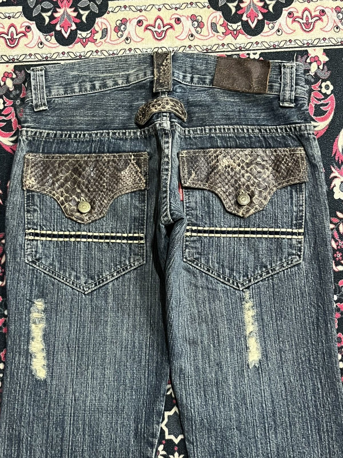 Tornado Mart Tornado Mart Python Pocket Distressed Blue Wash Flare Jeans Size 30" / US 8 / IT 44 - 7 Thumbnail