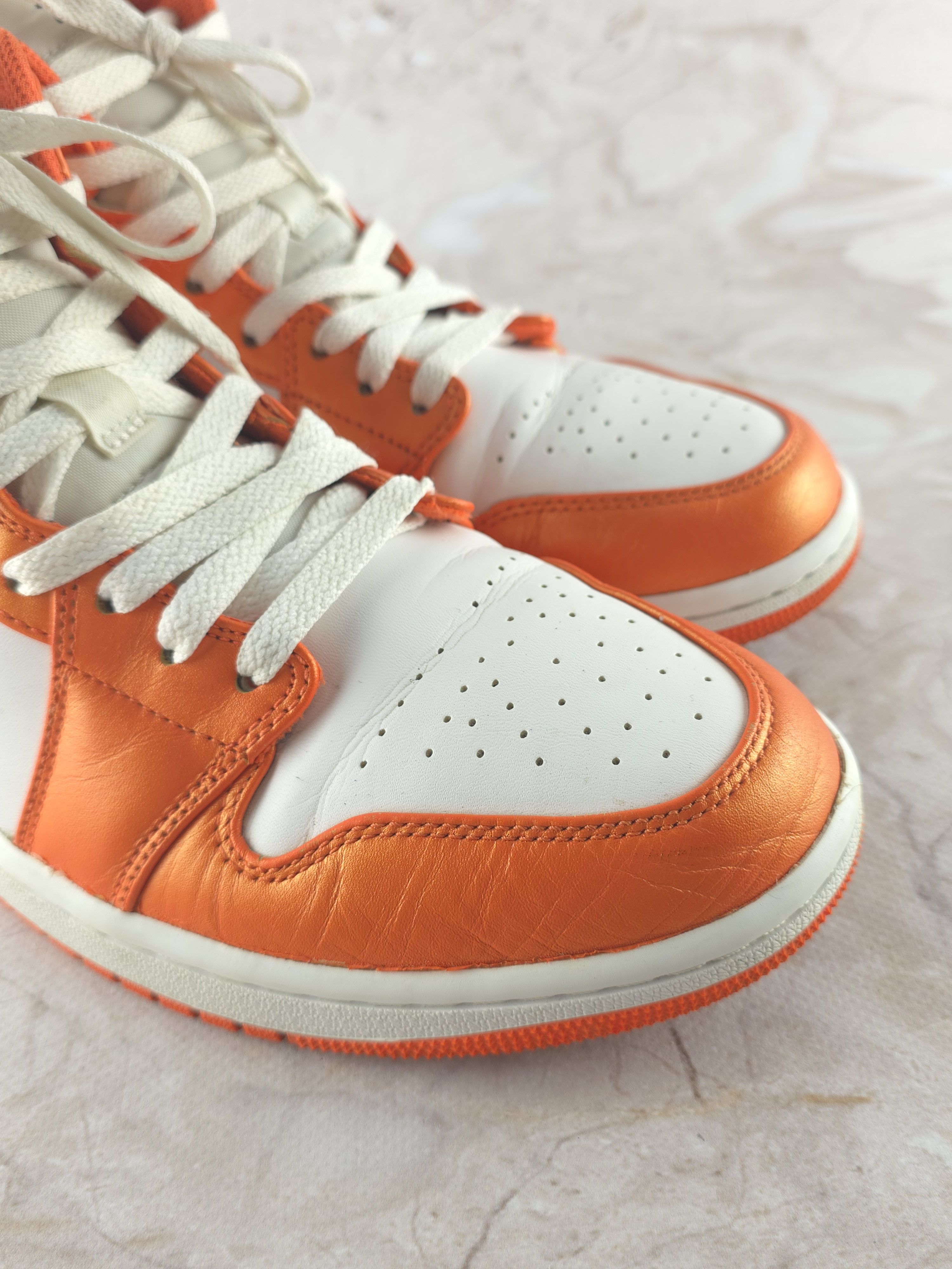 Jordan Brand Nike Jordan 1 Mid Metallic Orange Size US 11 / EU 44 - 5 Thumbnail