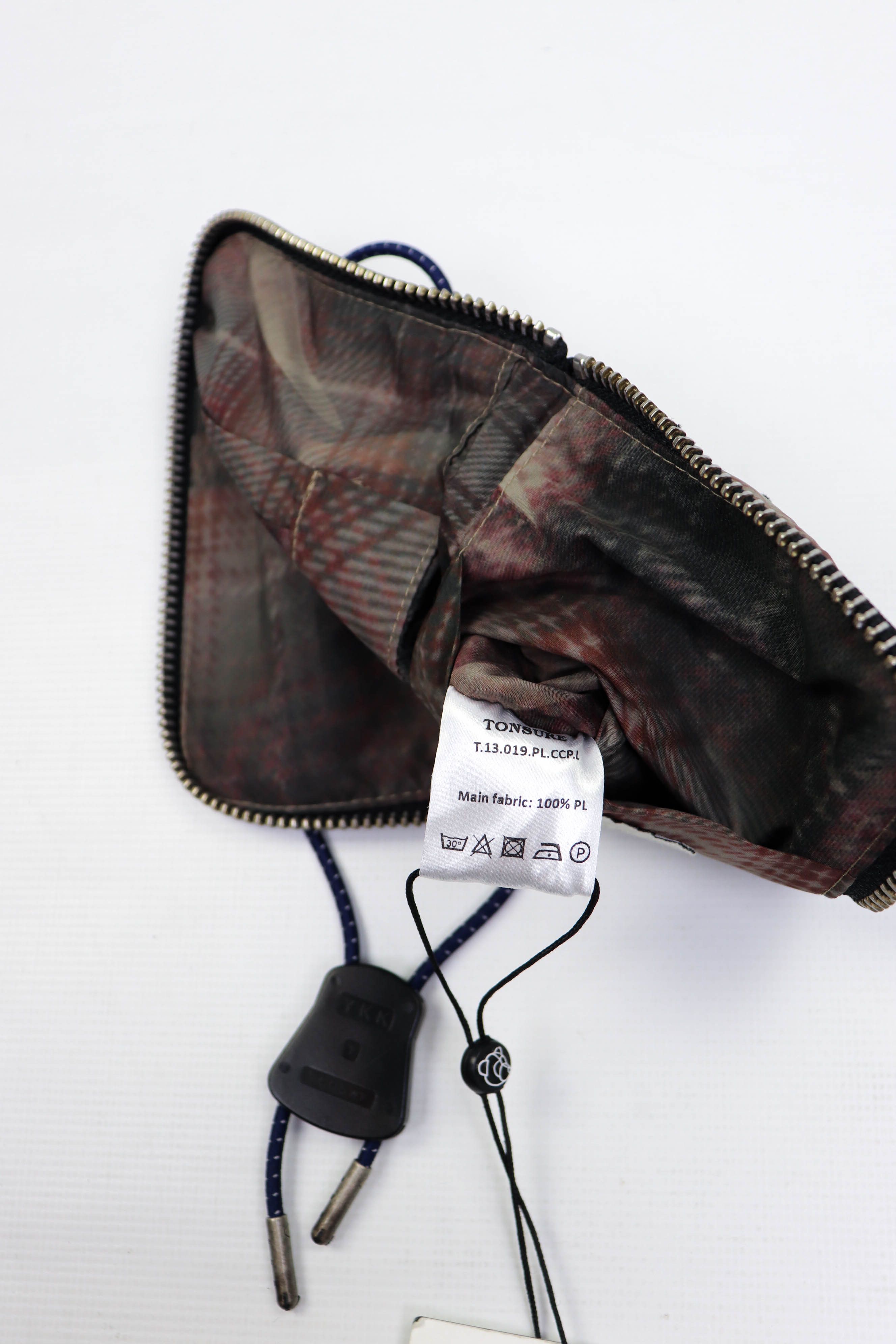 Tonsure Tonsure S/S 2019 Crunched Check Reflective Cord Wallet Size ONE SIZE - 7 Thumbnail