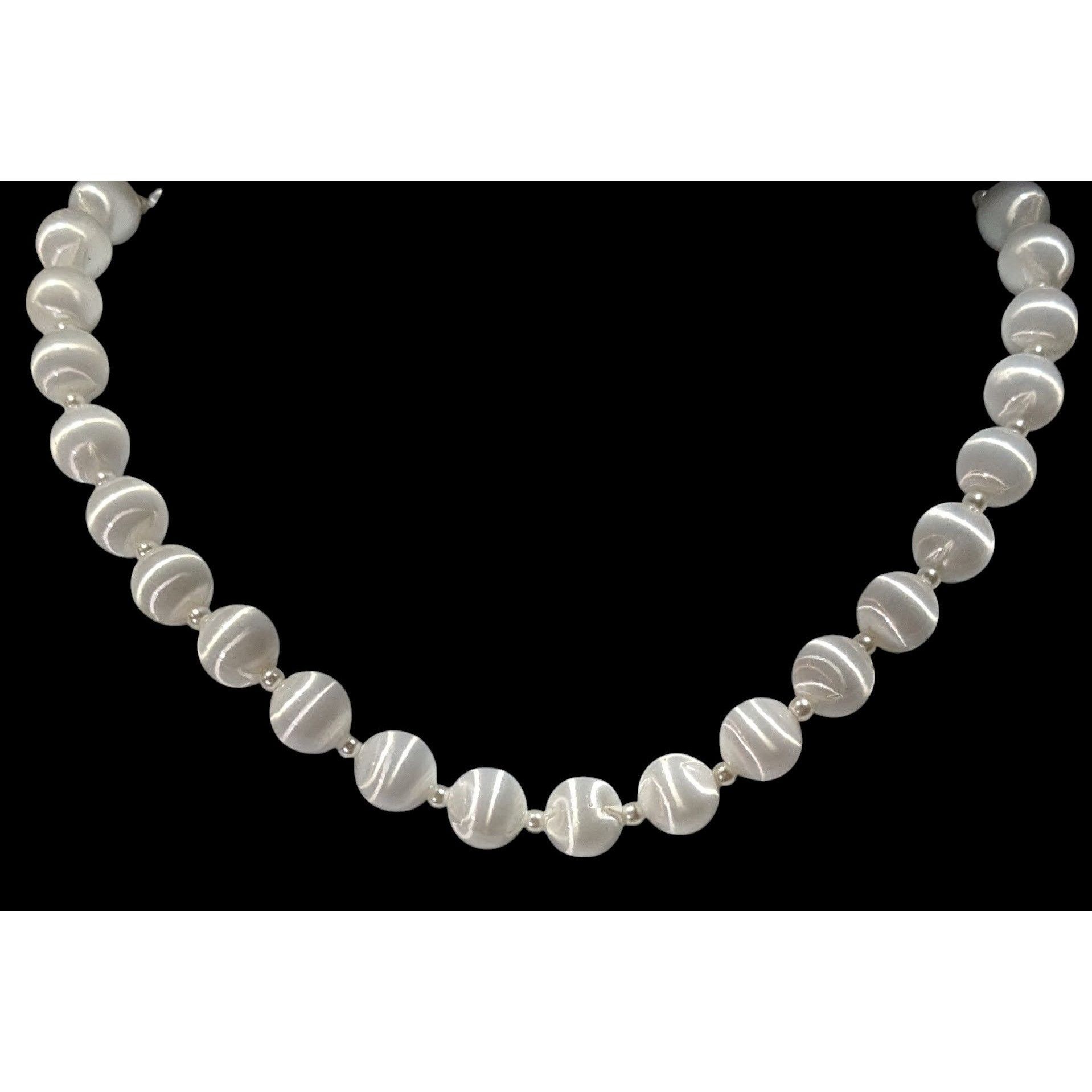 Other Vintage Silk-Look White Elegant Beaded Necklace Size ONE SIZE - 4 Thumbnail