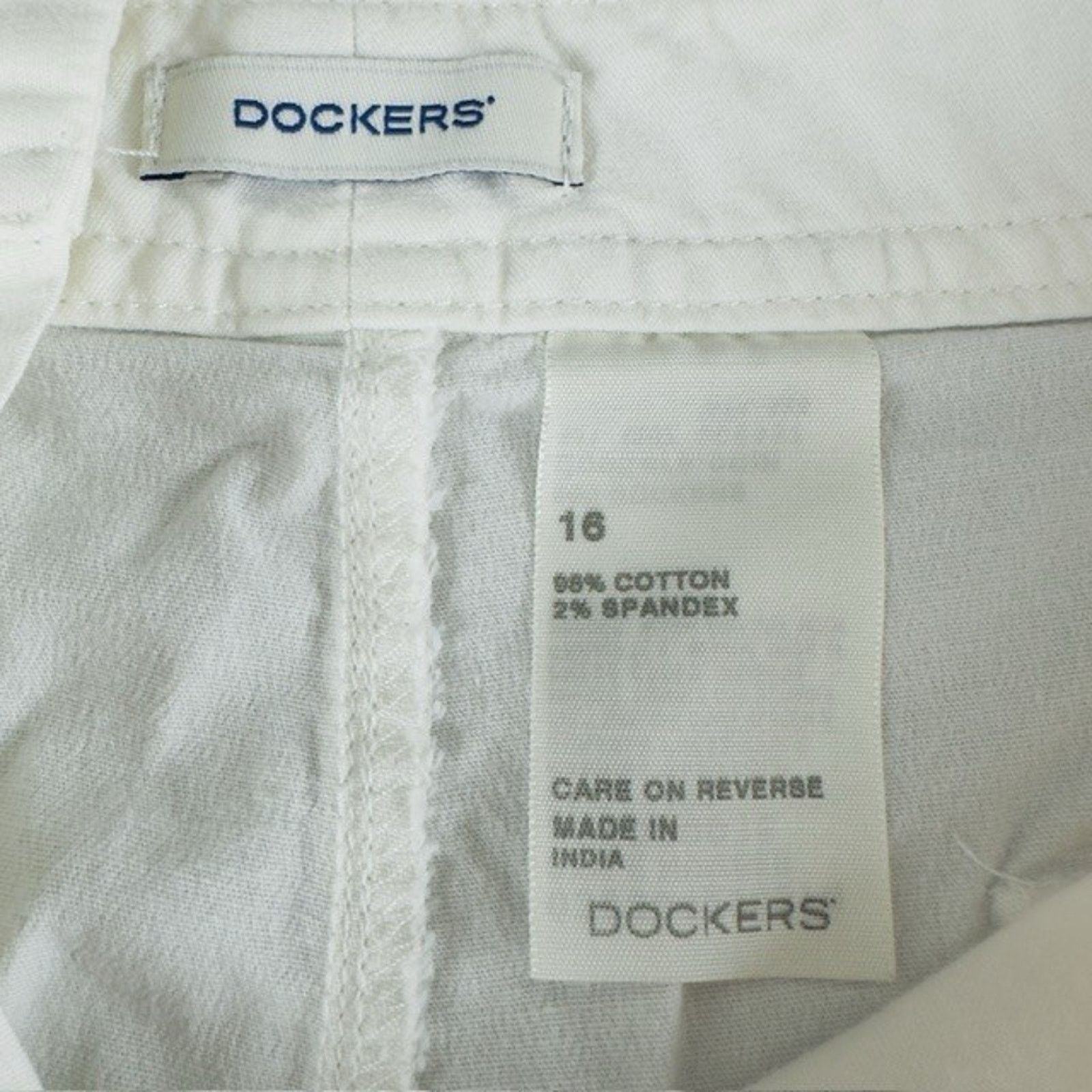 Dockers Dockers Womens White Cotton/Spandex Shorts 16 Cargo Mom VTG Size 38" / US 16 / IT 52 - 2 Thumbnail