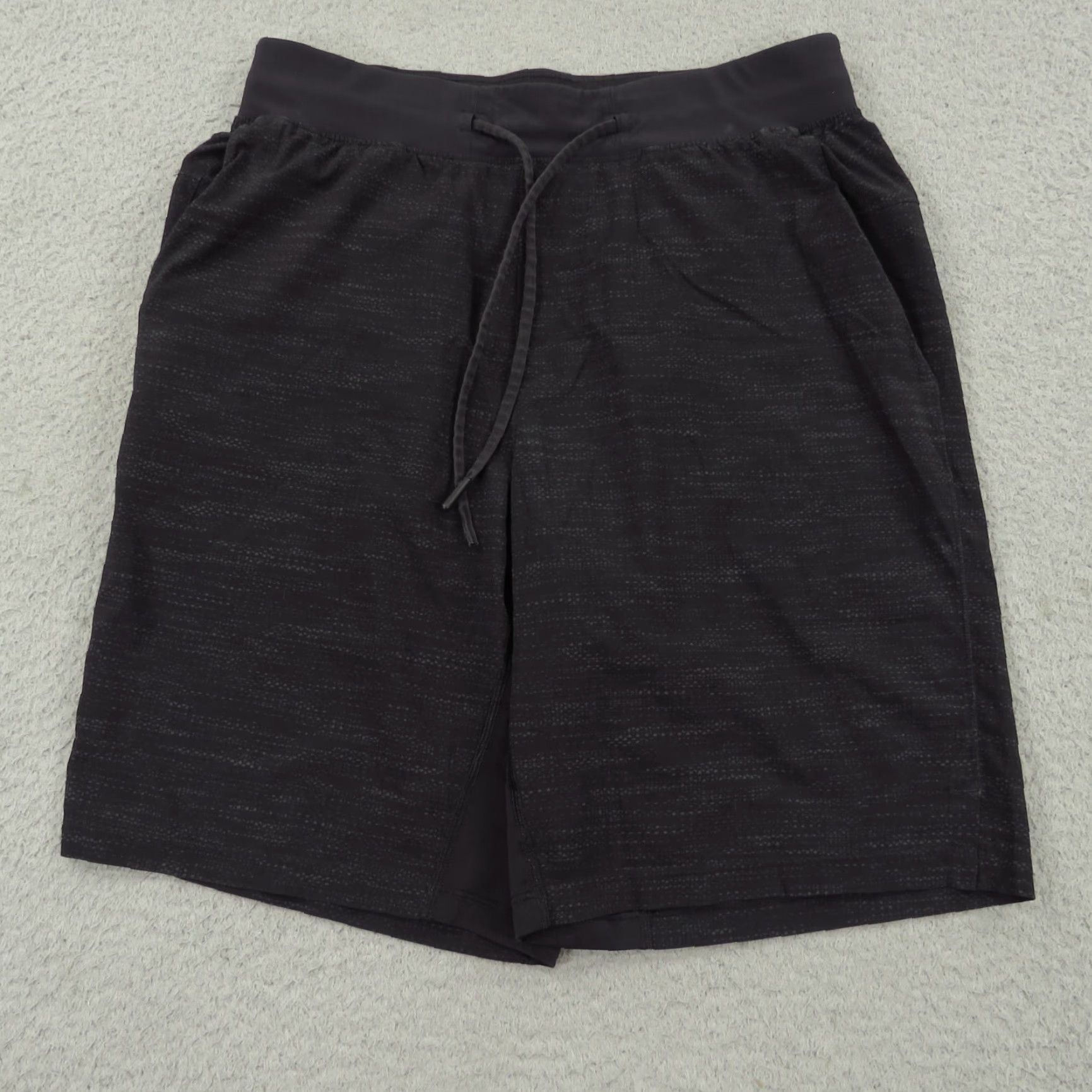 Lululemon Lululemon T.H.E. Short Mens Small 9" Linerless Deep Coal Texture Updated Running Shirt Size US 29 - 7 Thumbnail