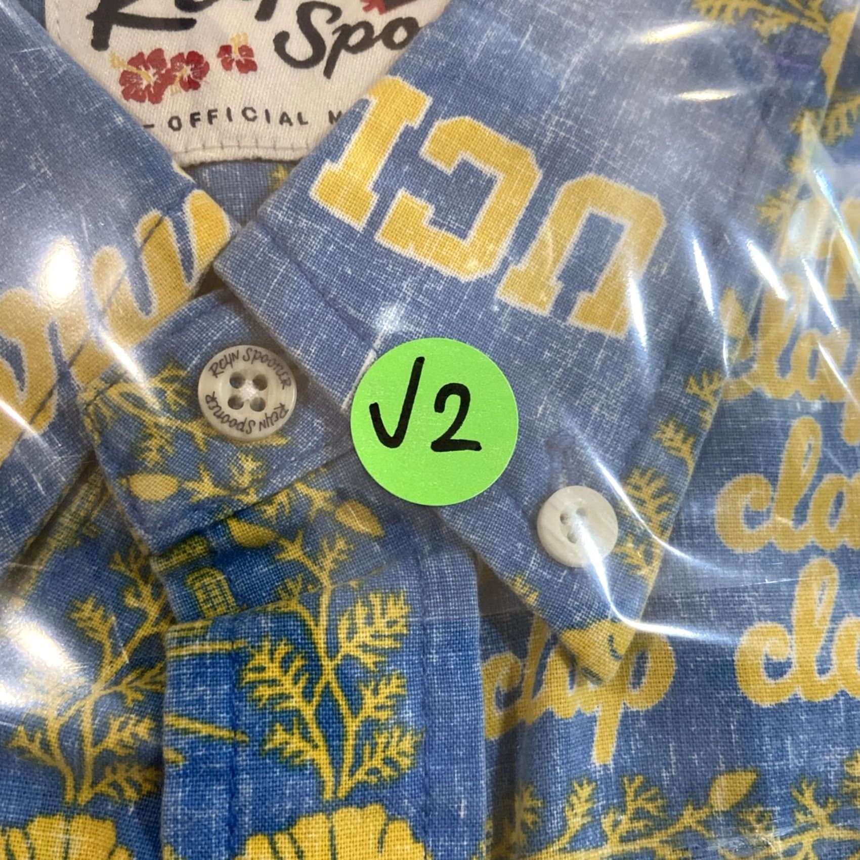 Reyn Spooner VINTAGE Reyn Spooner UCLA Bruins Bear Button Down Men's L Aloha Hawaiian Shirt Size US L / EU 52-54 / 3 - 6 Thumbnail