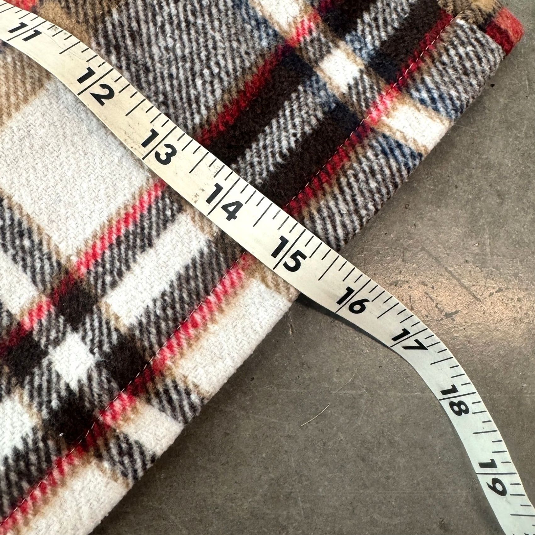Vintage VINTAGE Y2K Plaid Fleece Red Black Mini Skirt Holiday Winter Zip Up Small Womens Skirt Size 28" / US 6 / IT 42 - 5 Thumbnail