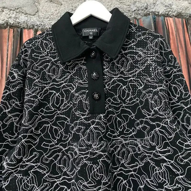 Chanel Chanel Black Long Sleeve Hoodie for Women . Size XXS / US 00 / IT 34 - 3 Thumbnail