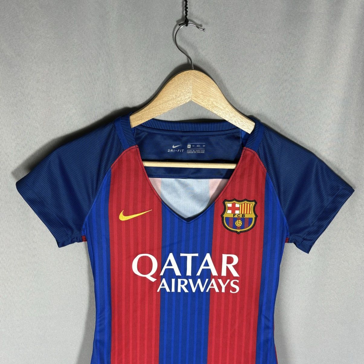 Nike Nike FC Barselona women’s jersey xs sportswear Size XS / US 0-2 / IT 36-38 - 3 Thumbnail