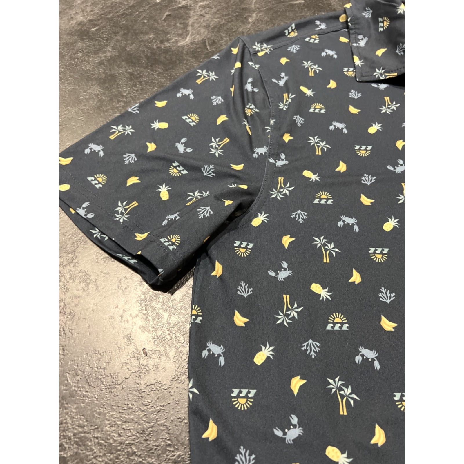 Vintage C&C California Pineapples & Bananas Golf Polo Shirt M Blue Men Polo Shirt Banana Golf Size M Size US M / EU 48-50 / 2 - 7 Thumbnail