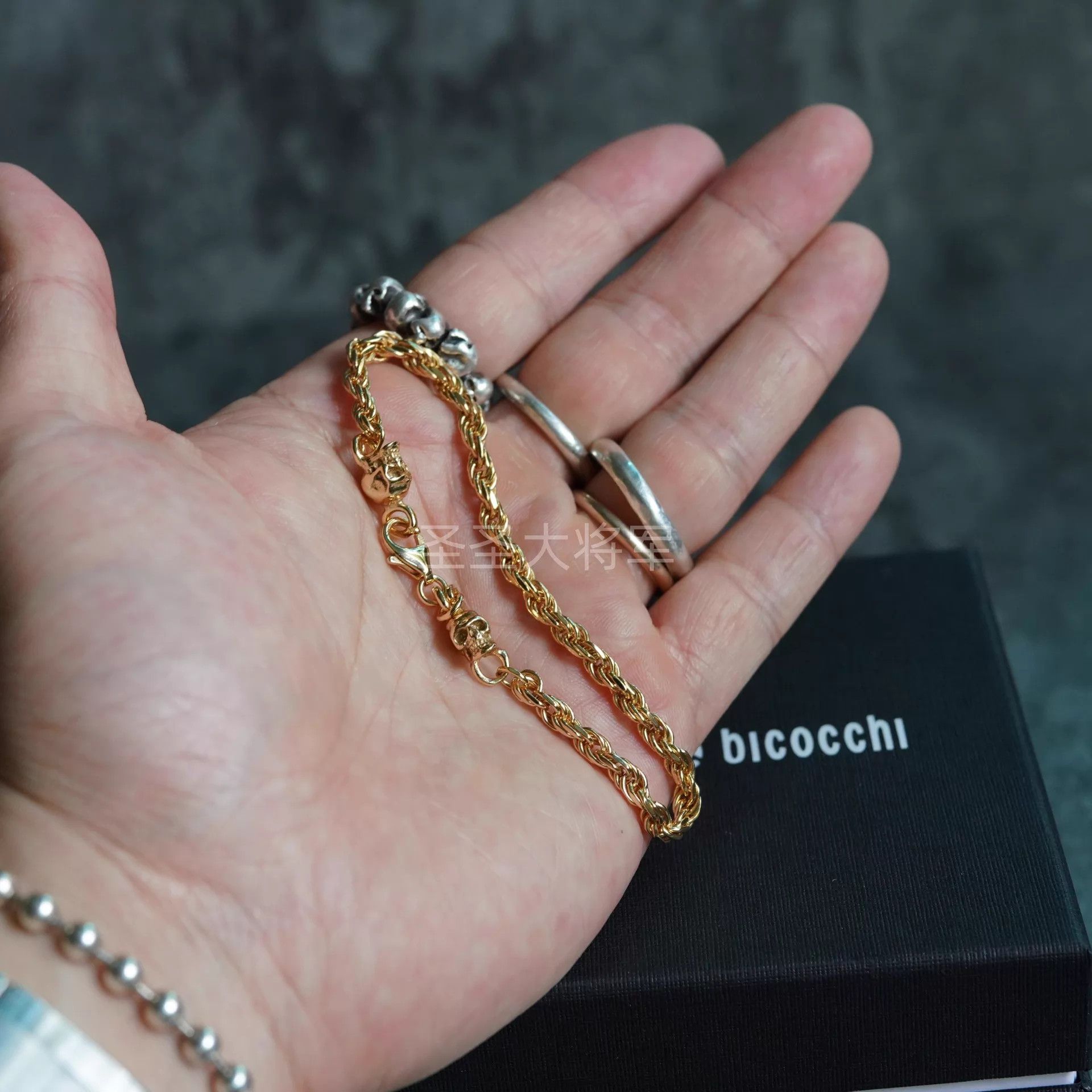 Emanuele Bicocchi Emanuele Bicocchi Gothic Rope Double Skull Bracelet Size ONE SIZE - 7 Thumbnail