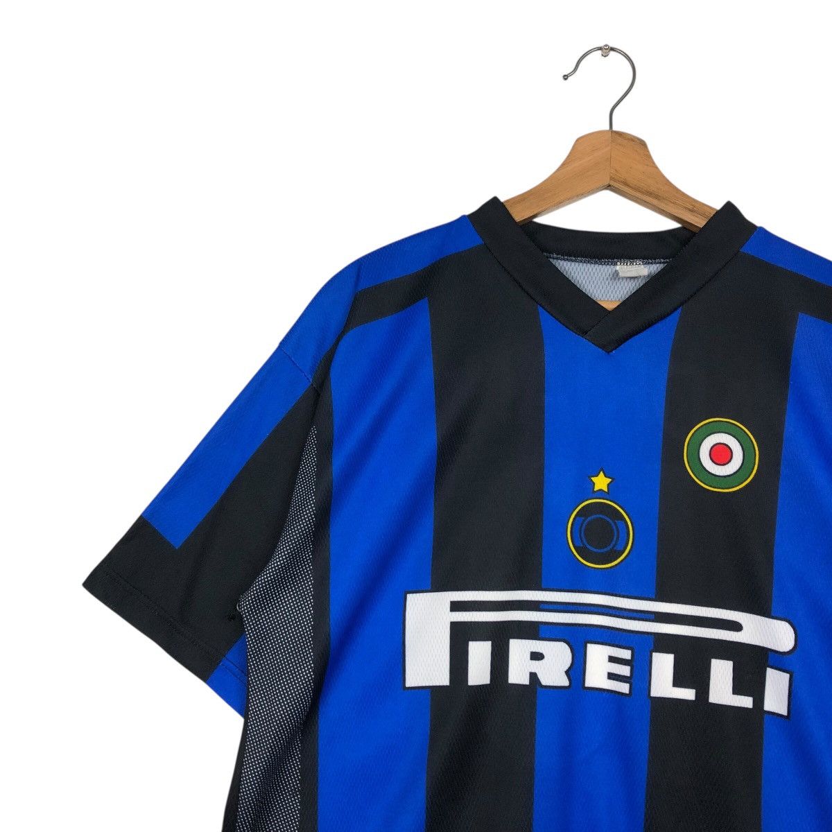 Vintage 📌Vintage Jersey Inter Milan Pirelli Adriano Big Logo Size US XL / EU 56 / 4 - 8 Thumbnail