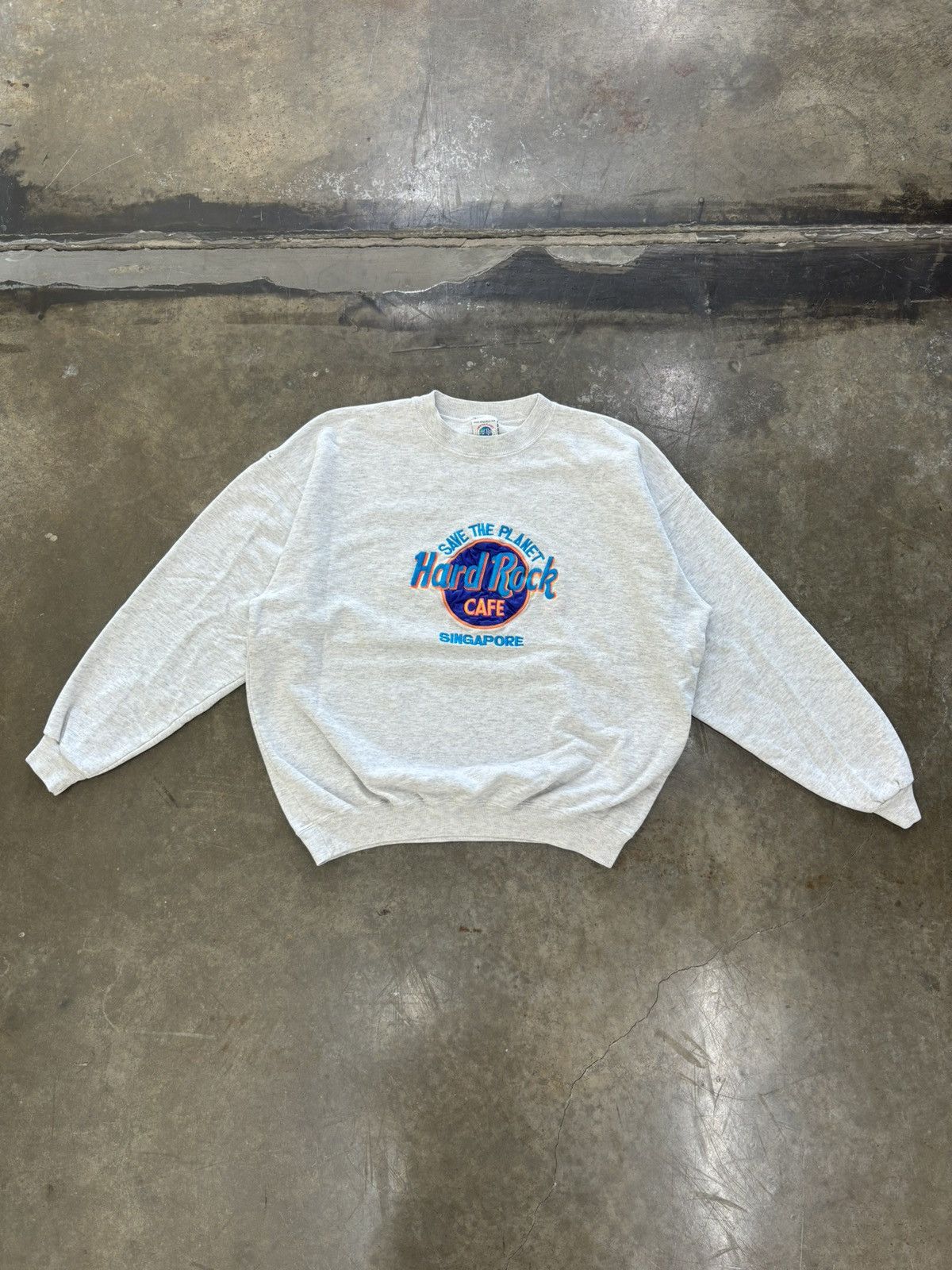 Hard Rock Cafe × Vintage Vintage Hard Rock Cafe Singapore Save the Planet Logo Crew Size US XL / EU 56 / 4 - 2 Thumbnail