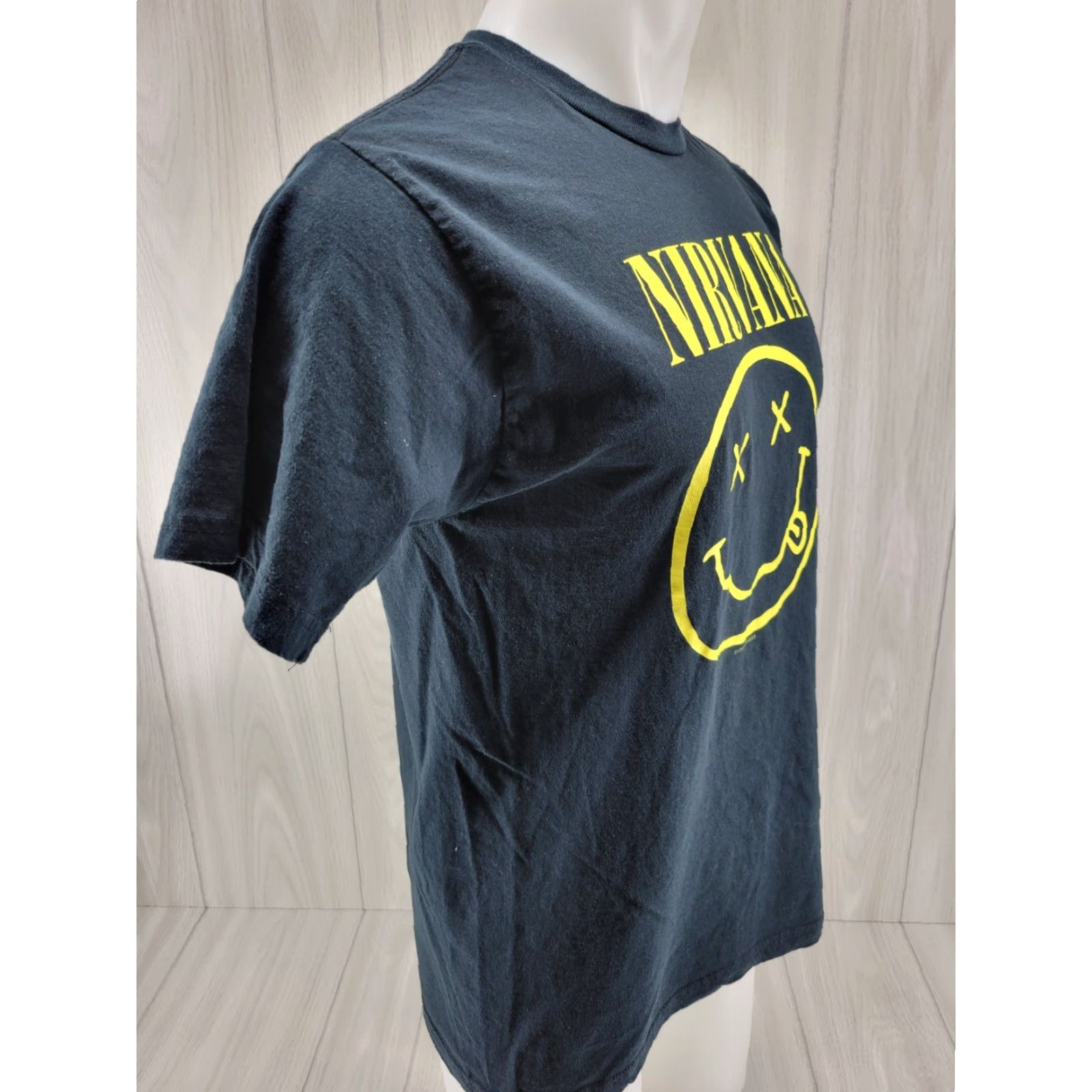 Tultex VINTAGE Nirvana Smiley Face T-shirt Black 1992 Large Mens 90s Grunge Rock Kurt Cobain Logo Size US L / EU 52-54 / 3 - 5 Thumbnail