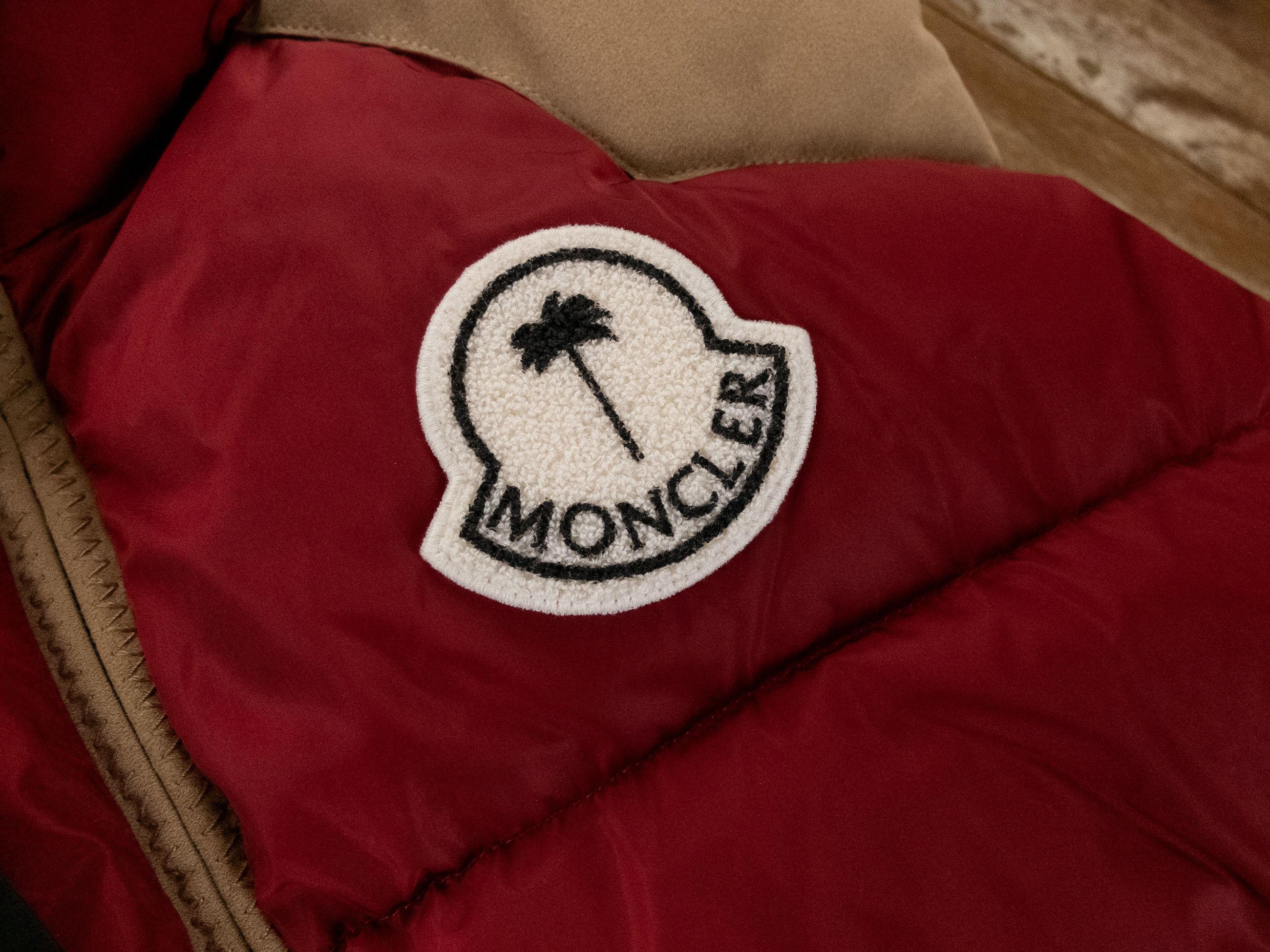Moncler MONCLER Genius x Palm Angels Kamakou red puffer vest Medium Size US M / EU 48-50 / 2 - 5 Thumbnail