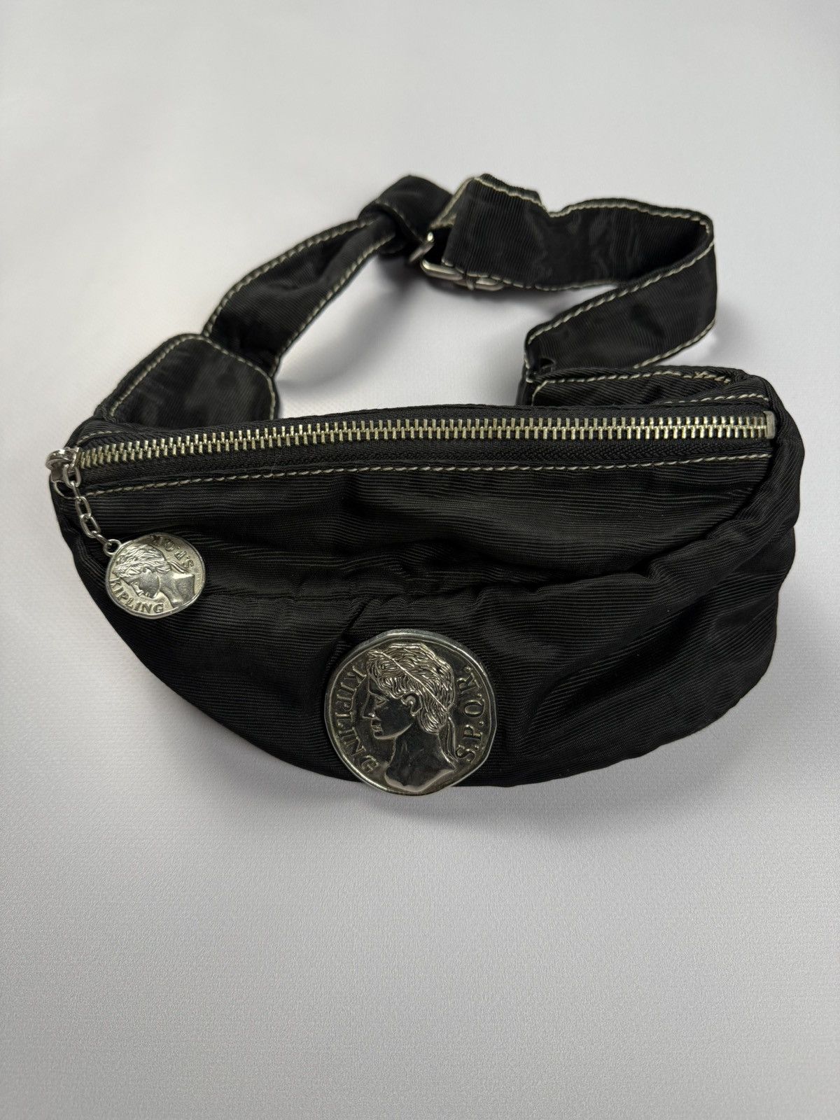Vintage Vintage Kipling Metal Logo Waist Bag Size ONE SIZE - 1 Thumbnail