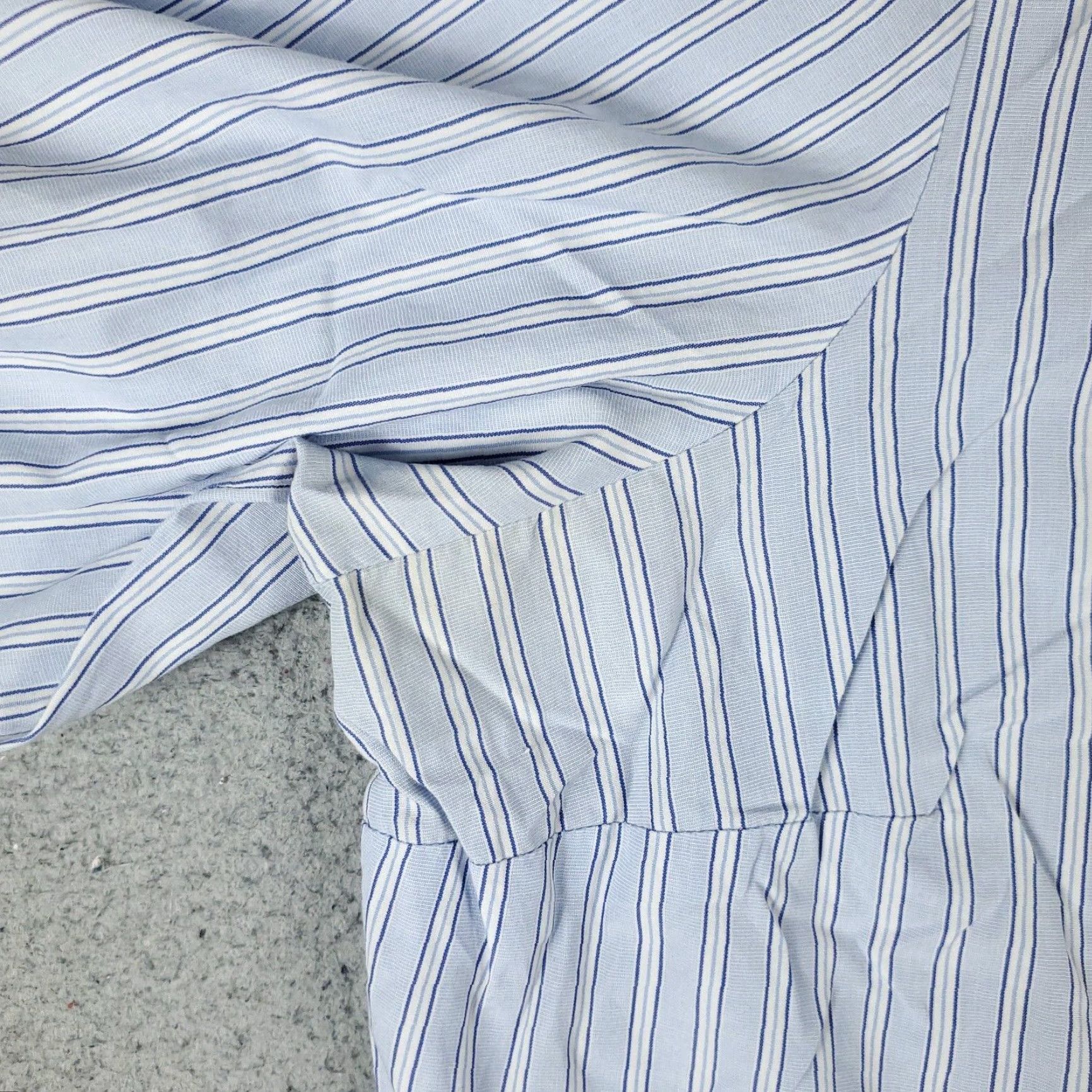 Tommy Hilfiger Tommy Hilfiger Women's Button-Up Shirt Size 14 Blue Striped Long Sleeve Casual Modern Preppy Size XL / US 12-14 / IT 48-50 - 3 Thumbnail