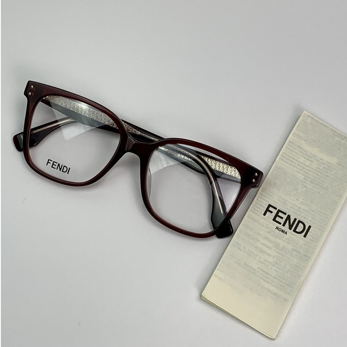 Fendi NEW Fendi FE50004I 51069 Milky Burgundy Women Authentic Size ONE SIZE - 9 Thumbnail