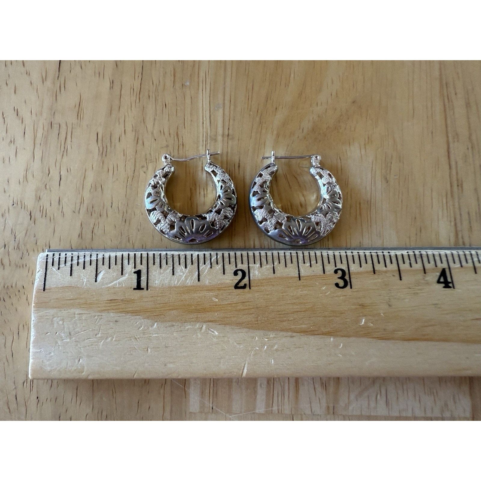 Other Sterling Silver Etched Filigree Pierced Hollow Hoop Earrings Size ONE SIZE - 5 Thumbnail
