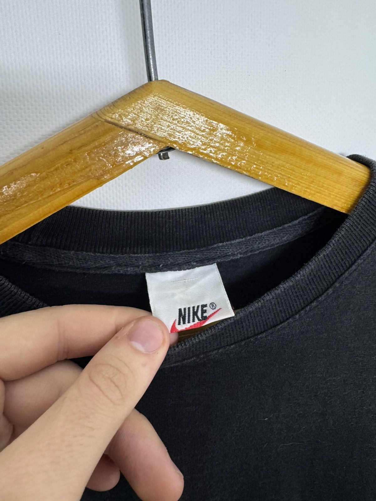 Nike Vintage Y2K Nike Small Swoosh Logo T Shirt 00’s Size US S / EU 44-46 / 1 - 8 Thumbnail