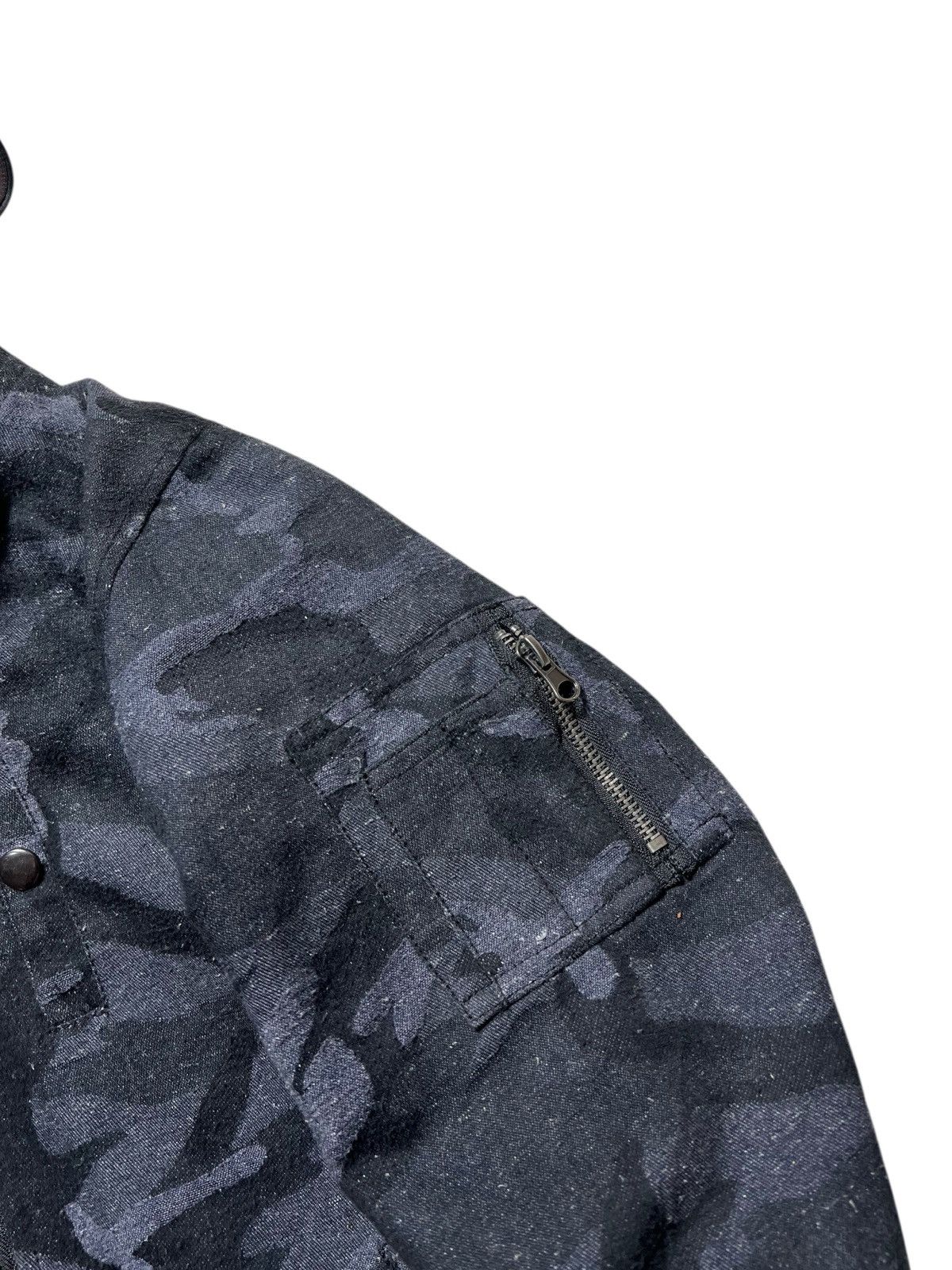 Japanese Brand 2000s In The Attic Japanese Double Layer Zipp Camo Hoodie Size US L / EU 52-54 / 3 - 3 Thumbnail