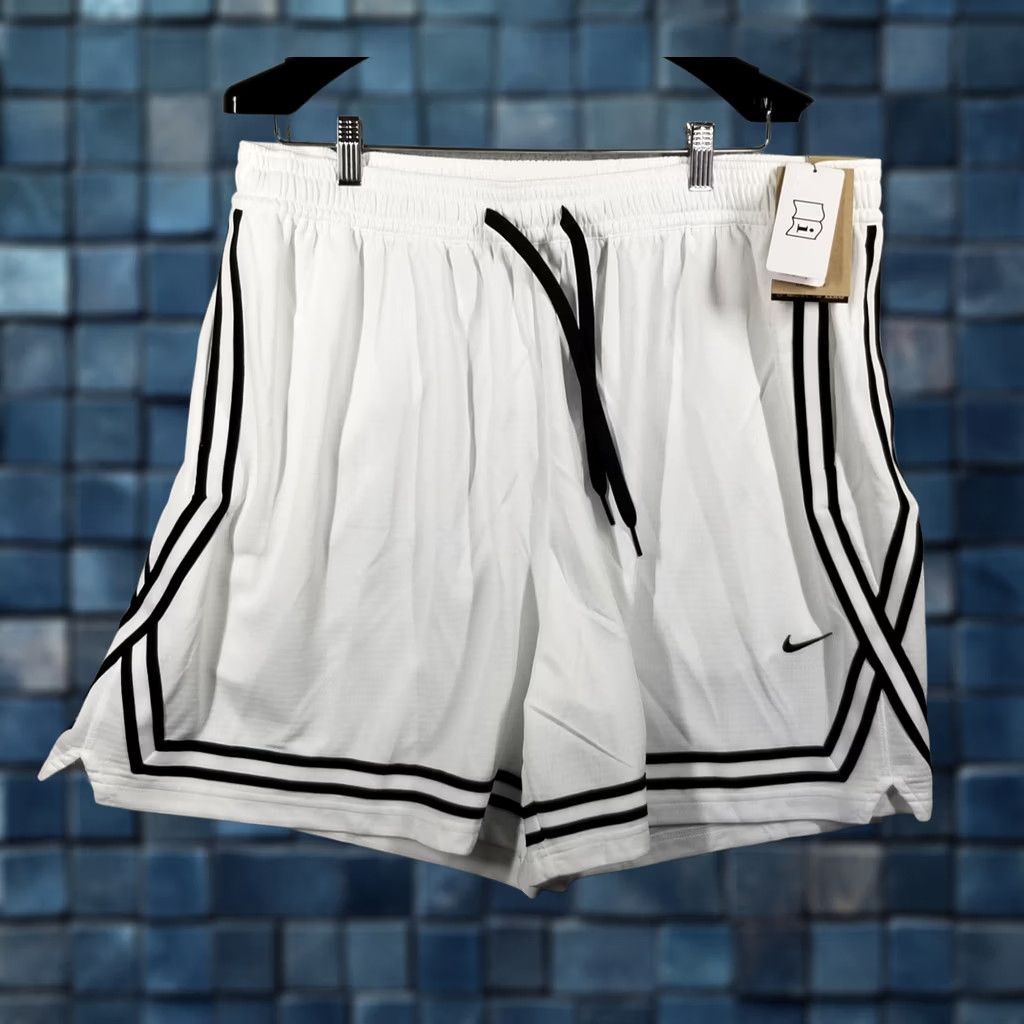 Nike Nike Women's Dri-FIT Basketball Shorts White / Black Size XXL Size 40" / US 18 - 1 Thumbnail