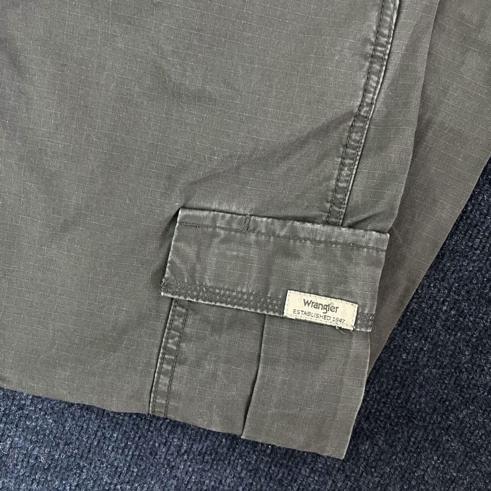 Wrangler Wrangler Mens Cargo Pants 36x32 Gray Ripstop Straight Leg Workwear Casual Size US 36 / EU 52 - 3 Thumbnail