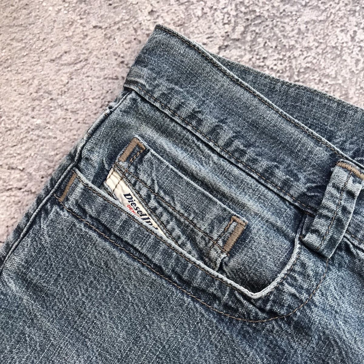 Vintage Vintage Diesel Distressed Denim Shorts Y2K Streetwear 30 Size US 30 / EU 46 - 3 Thumbnail