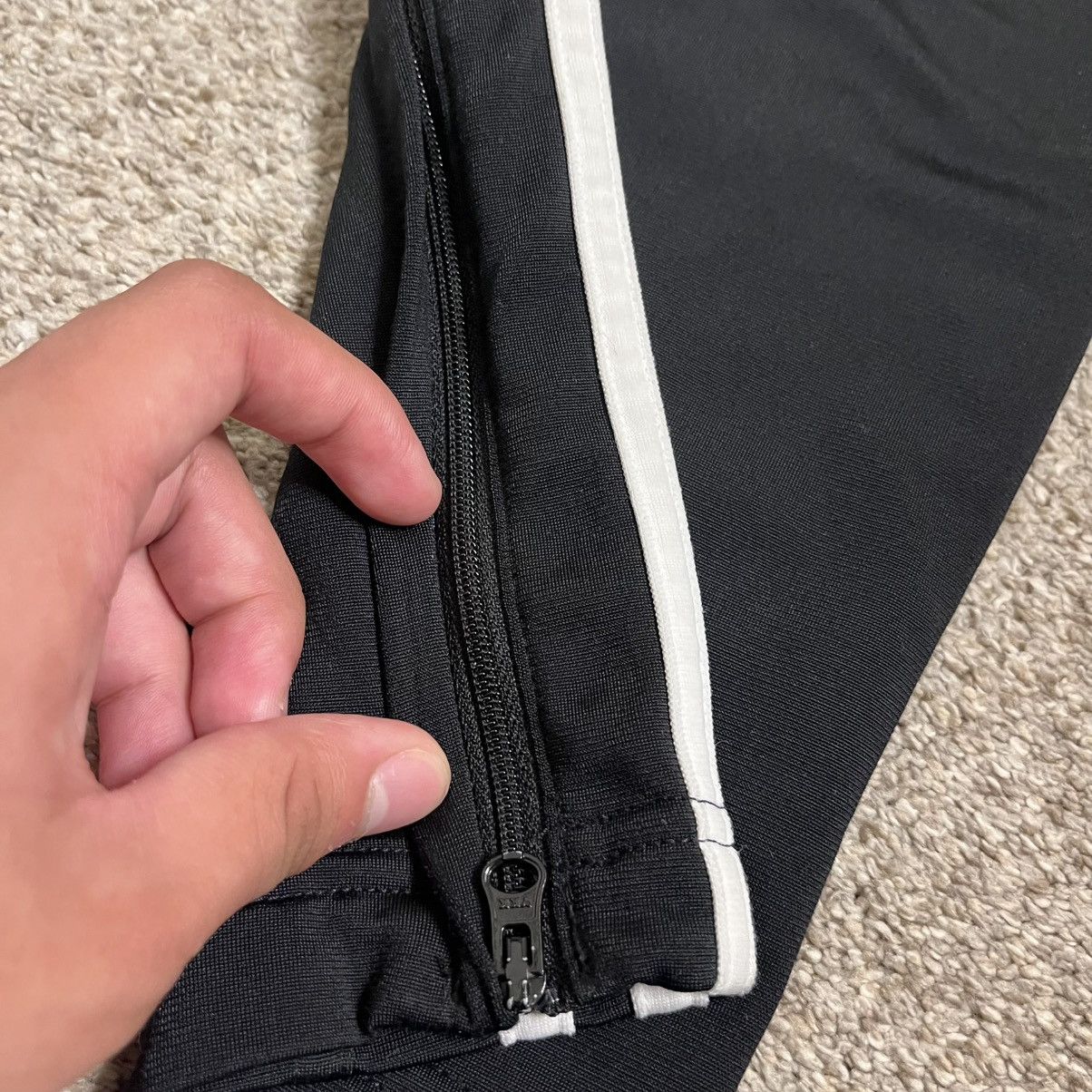 Other Black sweatpants/jogger with white stripes on side Size US 30 / EU 46 - 2 Thumbnail