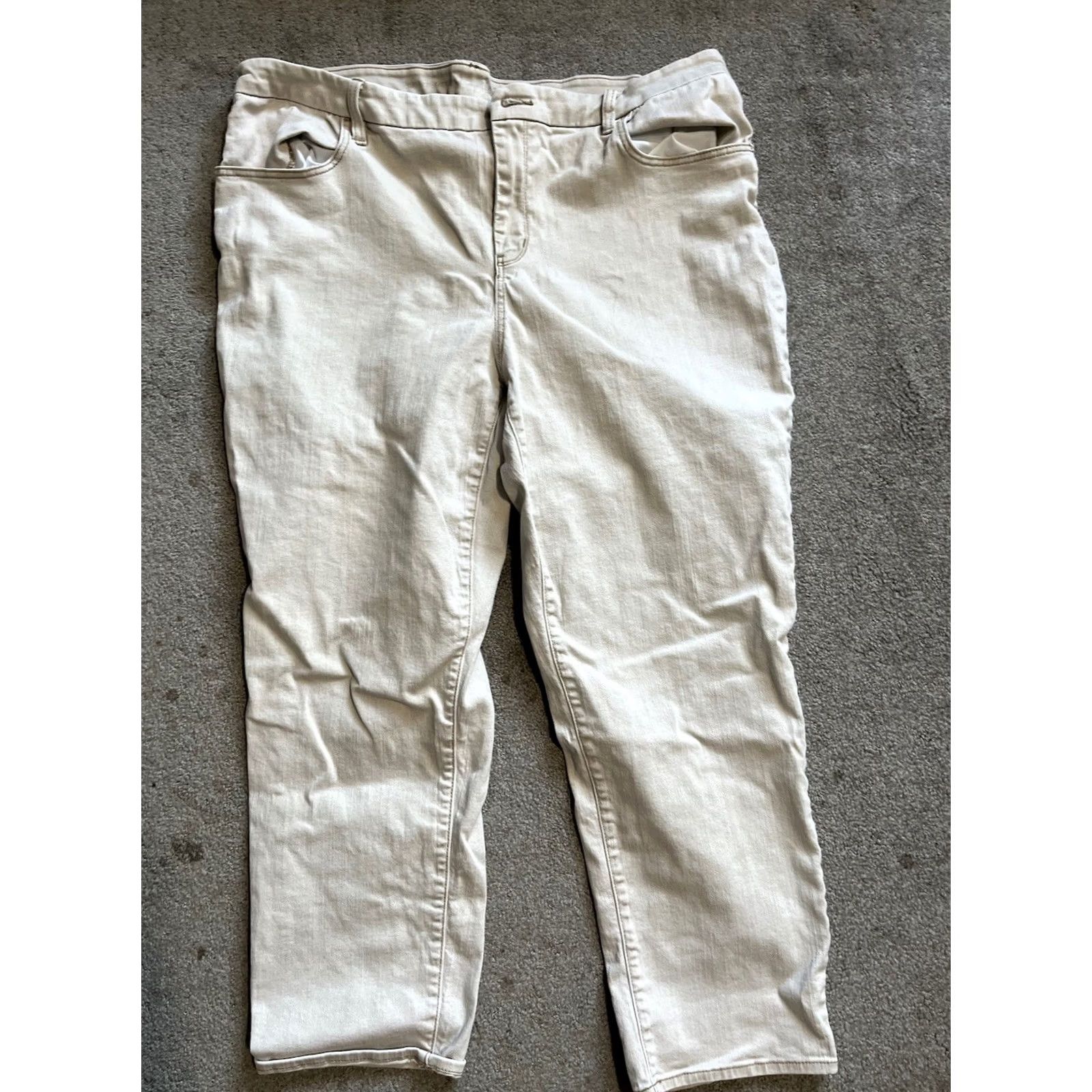 Vintage Chicos Perfect Stretch Girlfriend Slim Leg Ankle Jeans 3 Tan Comfort Shaping fit Size 40" / US 18 - 2 Thumbnail