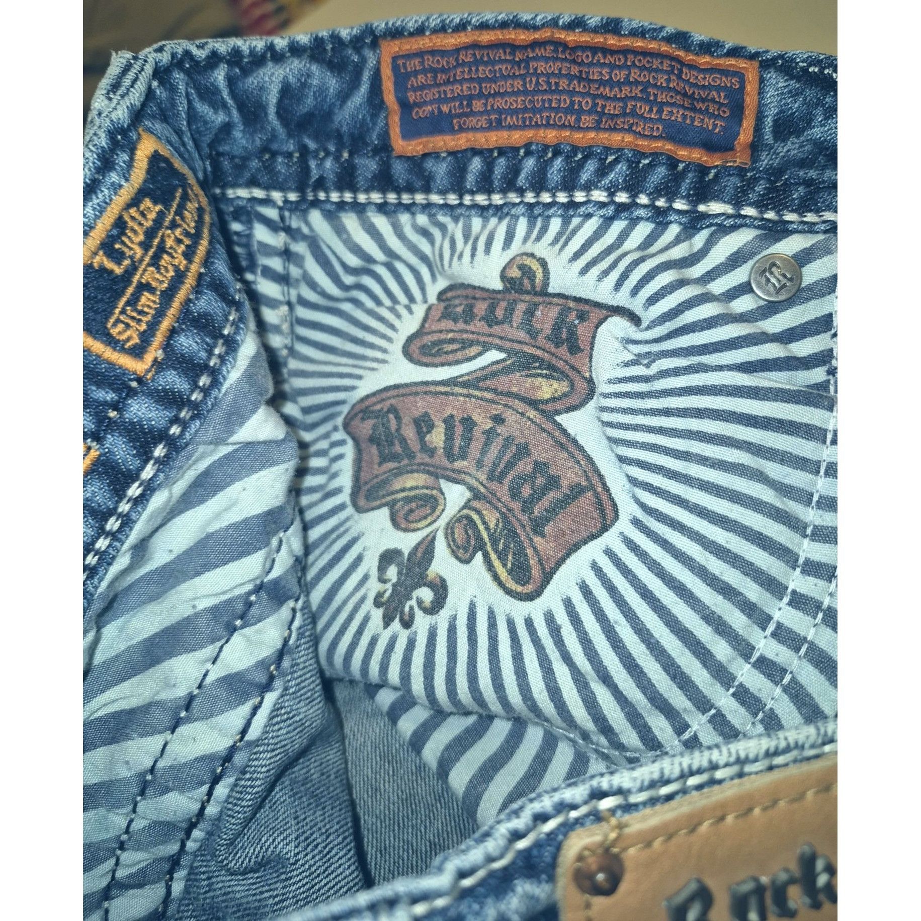 Rock Revival Rock Revival Distressed Relaxed Fit Jeans Size 10 Medium Was Size 32" / US 10 / IT 46 - 6 Thumbnail