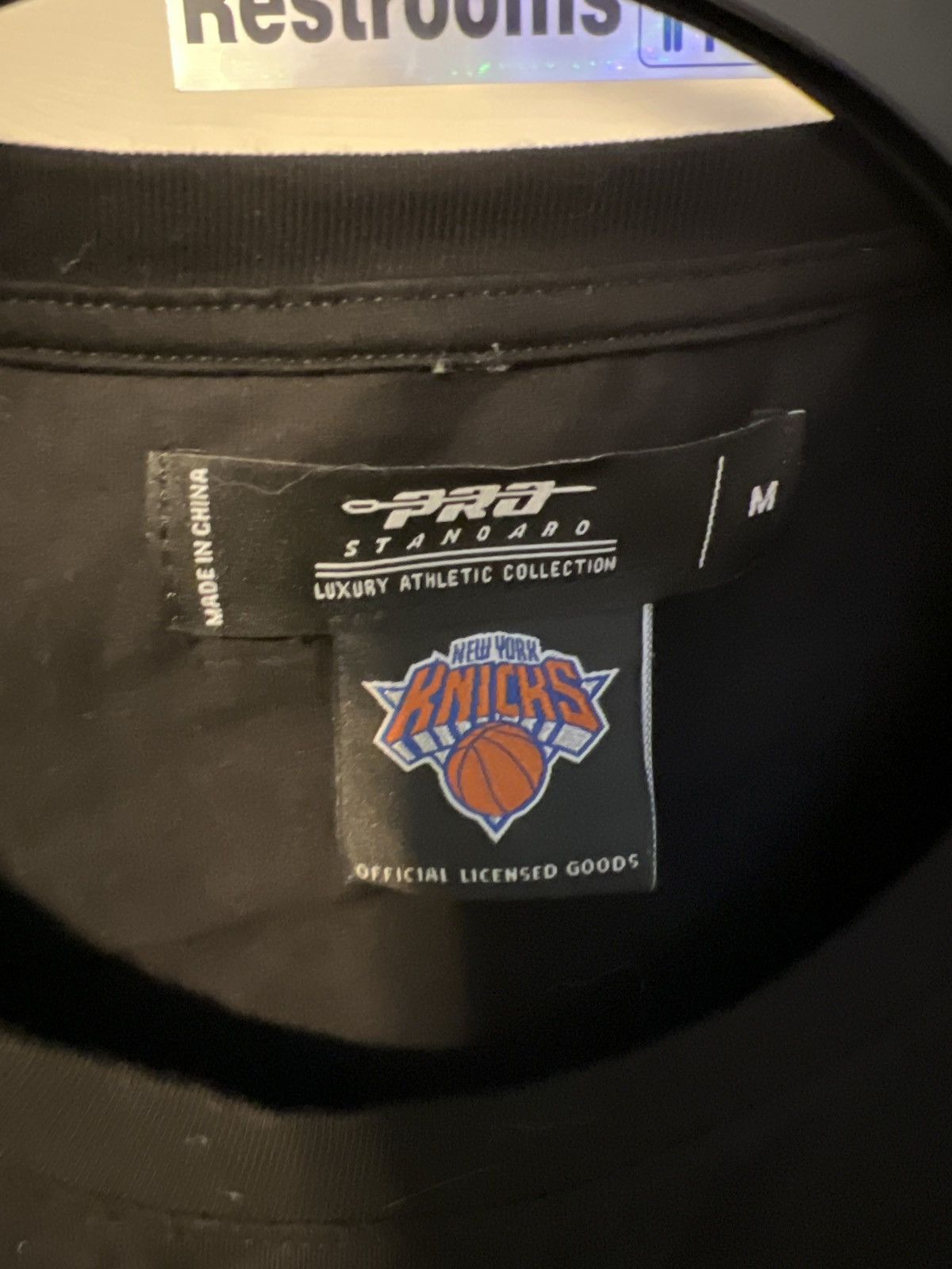 Pro Standard NY knicks colorful tee Size US M / EU 48-50 / 2 - 2 Thumbnail