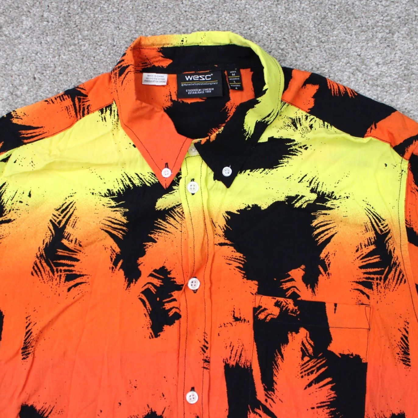 WeSC WESC Hawaiian Shirt Mens M Orange/Yellow S/S Button-Down Floral Casual Shirt Size US M / EU 48-50 / 2 - 5 Thumbnail