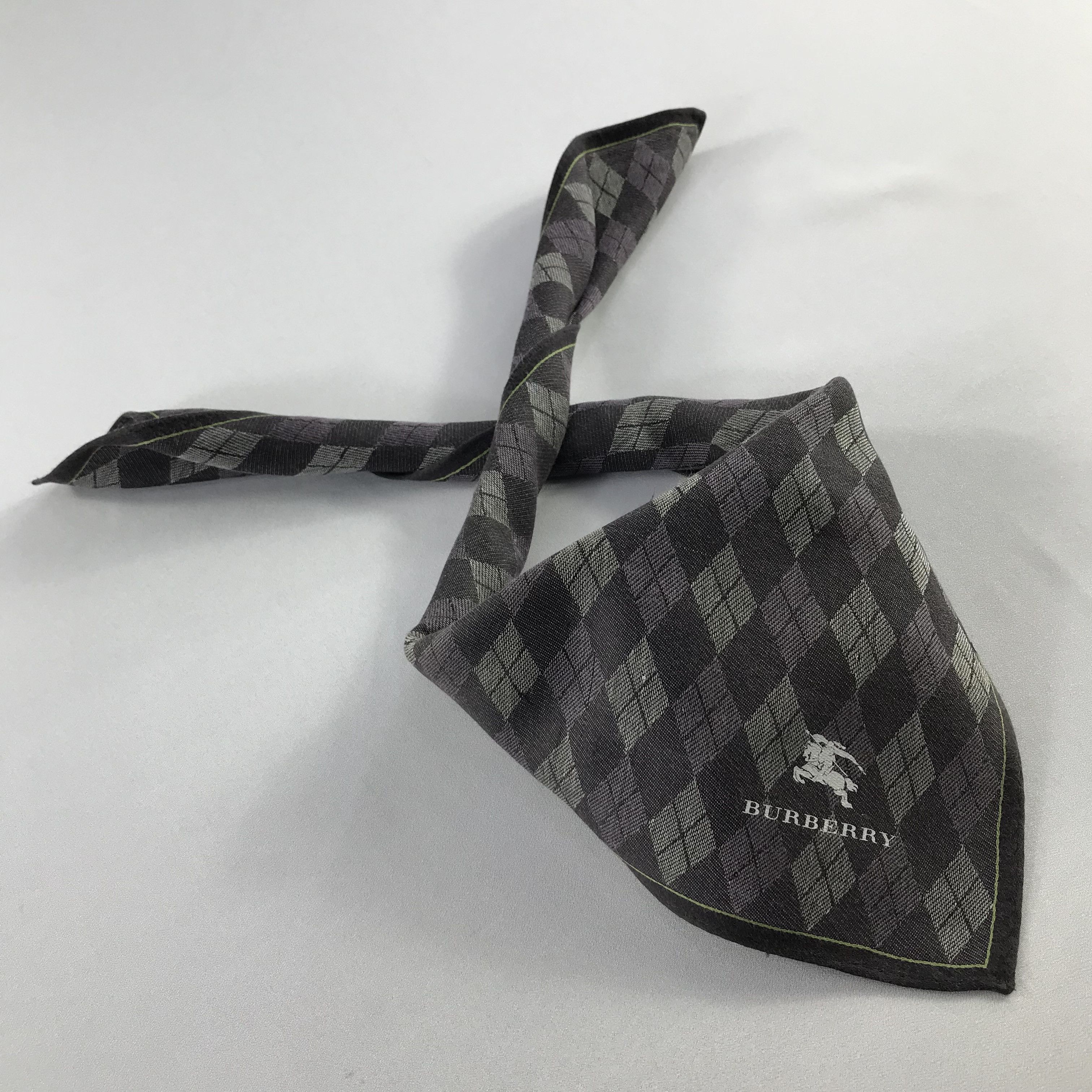 Burberry Burberry Handkerchief / Bandana / Neckerchief C582 Size ONE SIZE - 1 Thumbnail