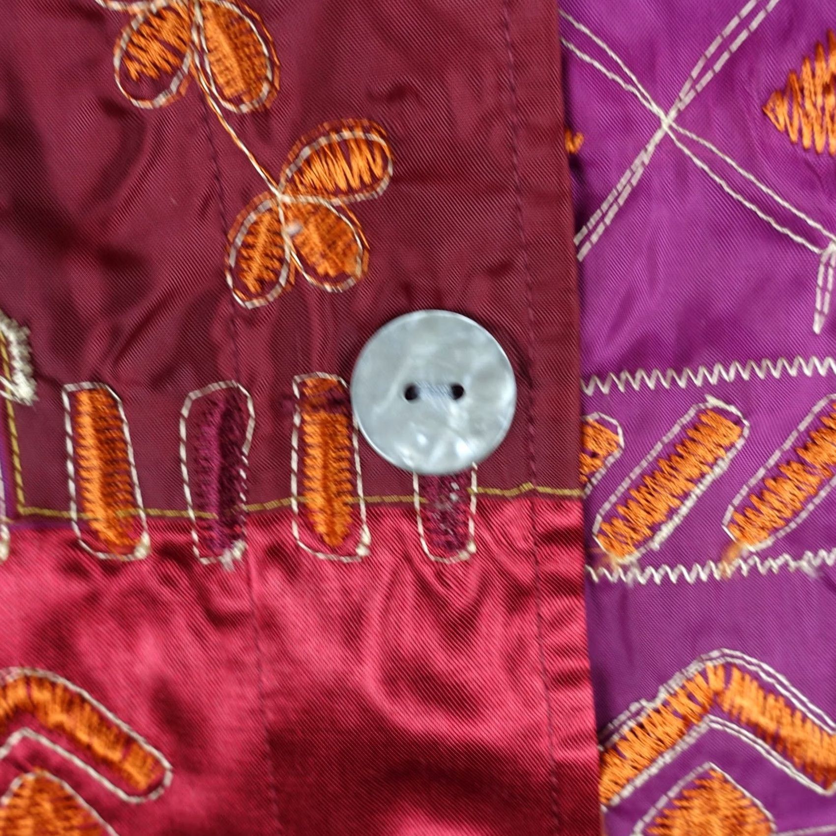 Vintage French Laundry Jacket Womens Large Red Quilted Embroidered Short Sleeve Long Sleeve Buttoned Fall Spring Winter Casual Travel Art Womens Size L Size L / US 10 / IT 46 - 3 Thumbnail