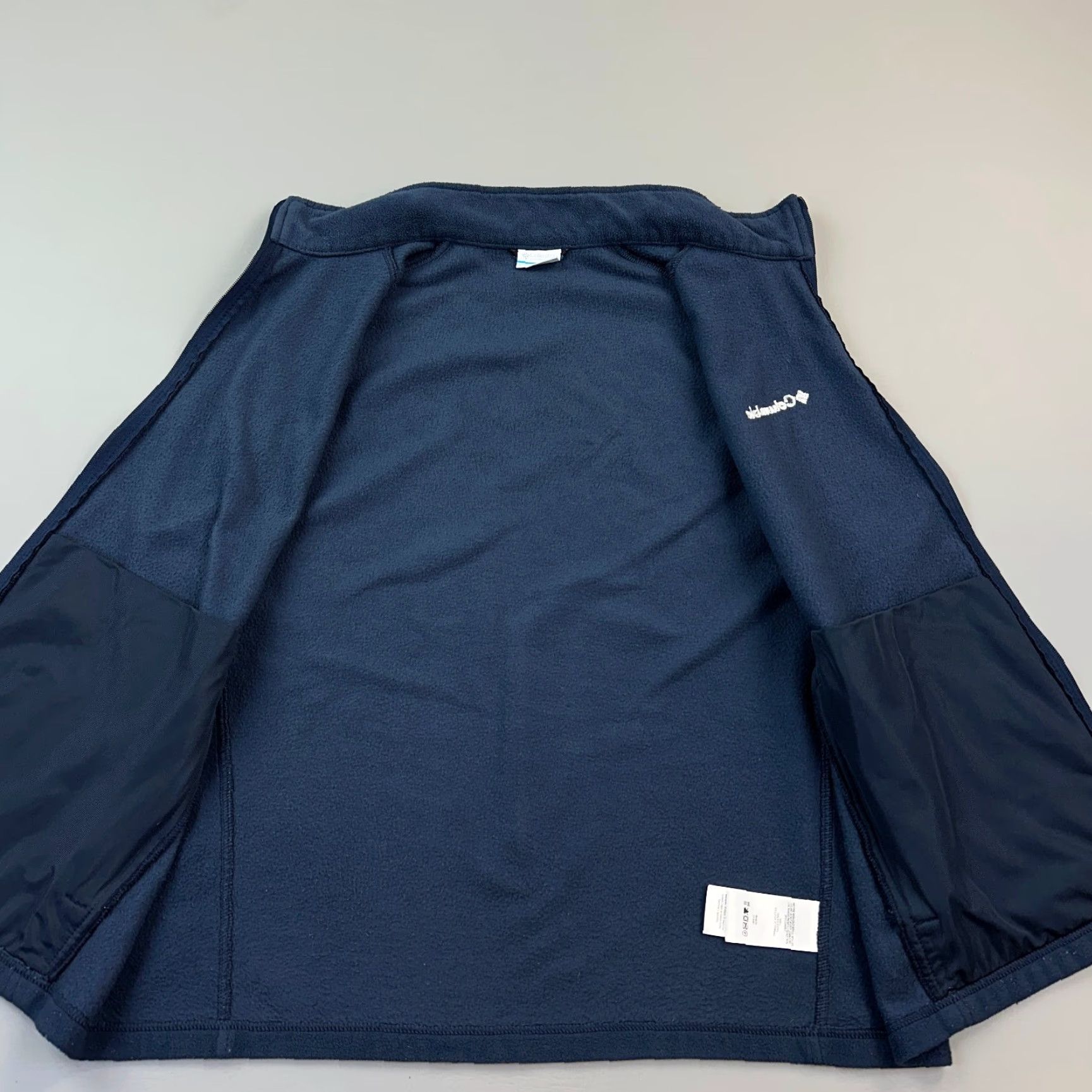 Vintage Columbia Vest Mens XL Blue Fleece Full Zip Outdoor Hiking Casual Windbreaker Size US XL / EU 56 / 4 - 2 Thumbnail