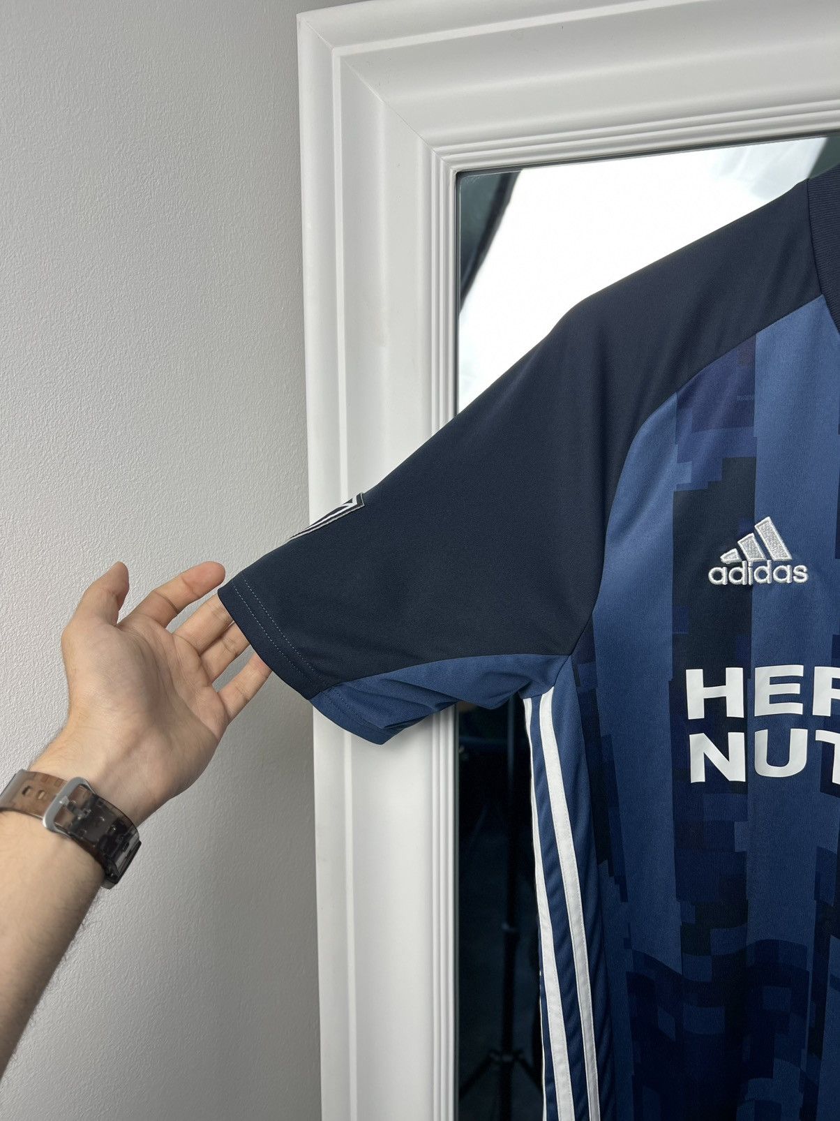 Adidas Adidas LA Galaxy M 2018 Away Shirt Herbalife Sponsor MLS Size US M / EU 48-50 / 2 - 7 Thumbnail