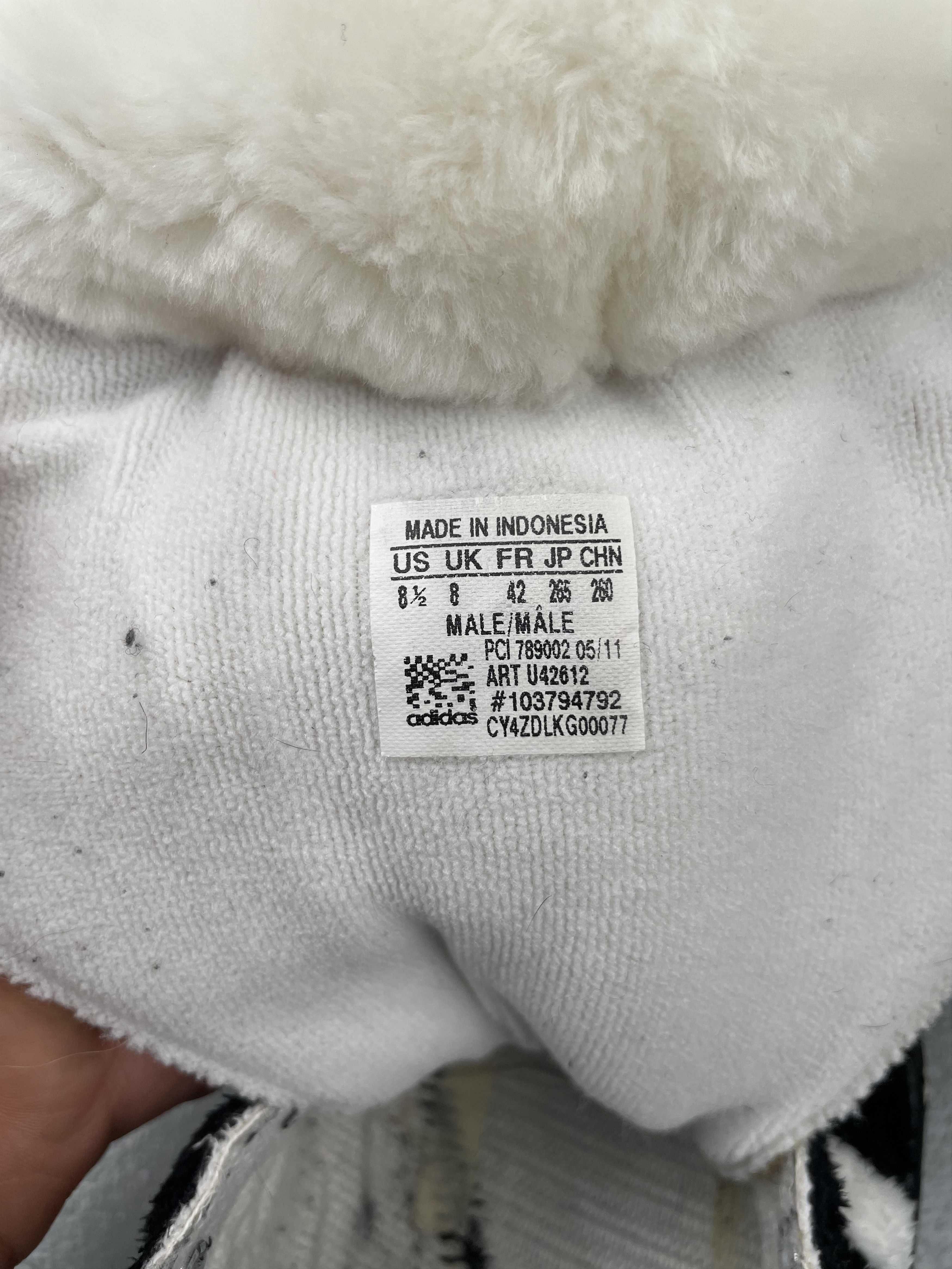 Adidas × Jeremy Scott Panda bear without noses lmao Size US 8.5 / EU 41-42 - 9 Thumbnail