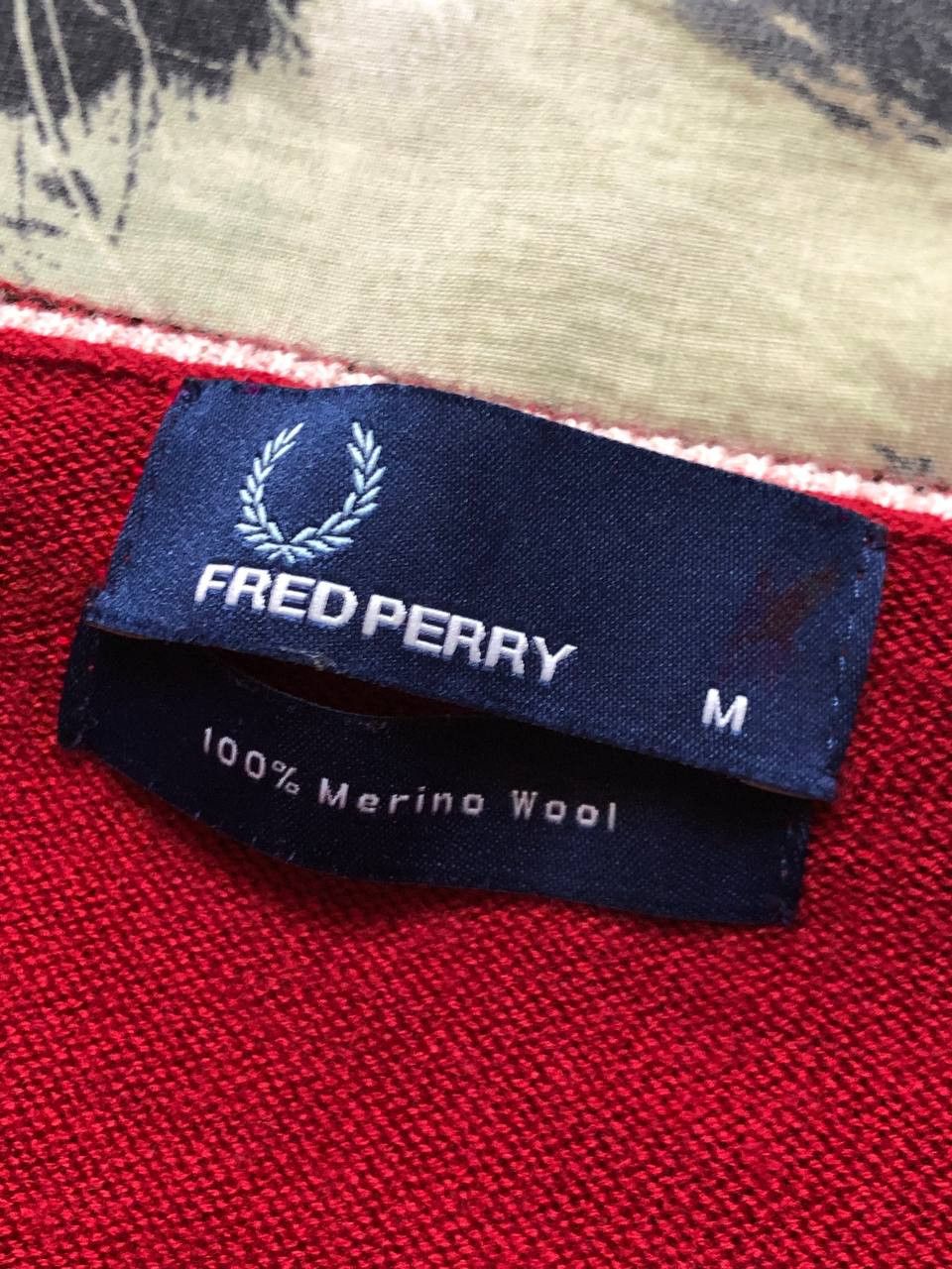 Fred Perry Y2K Long Sleeve red Fred Perry size M logo Vintage Size US M / EU 48-50 / 2 - 2 Thumbnail