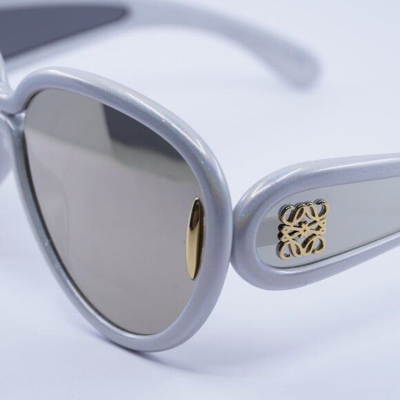 Loewe Loewe LW40132I 24C Sunglasses Grey Aviator Frame Size ONE SIZE - 8 Thumbnail